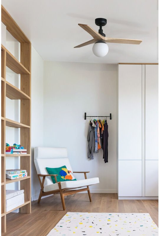 Faro Klim Kleiner 3-Flügel-Deckenventilator Mattschwarz, Kiefer mit Licht 1x E27 Tuya Smart System