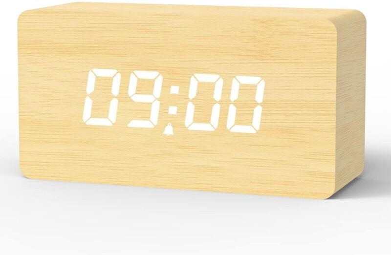 Digitaler Wecker, LED-Digitaluhr mit 3 Alarmen, einstellbarer Helligkeit und Lautstärke, Schlummerfunktion, Wochenendmod...