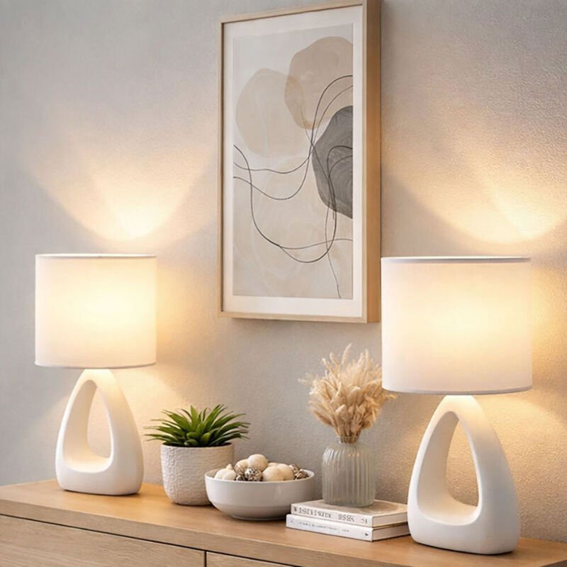 Tischleuchte Keramik weiß Nachttischleuchte Textilschirm Schlafzimmerlampe weiß, E14 Fassung, LxBxH 17x10x30 cm, 2er Set