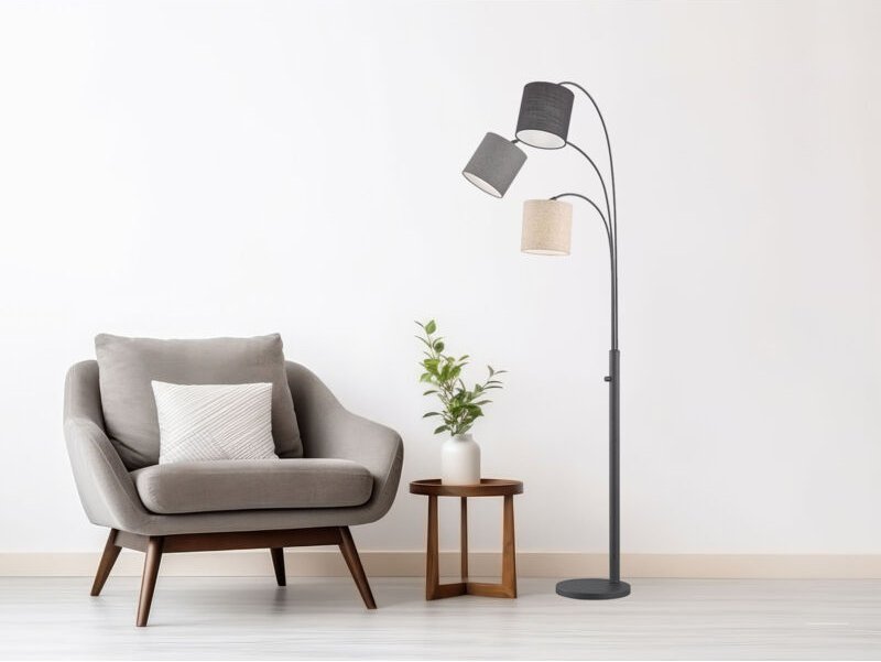 Große led Stehlampe 3-flammig mit Lampenschirmen aus Leinen, Höhe 186cm