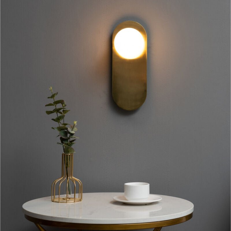 Minimalistische Wandleuchte aus satiniertem Gold und Weißglas - Mattina