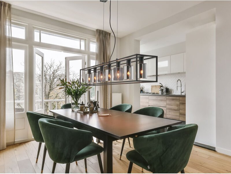 Led Pendelleuchte 7-flammig Schwarz lang mit Rauchglas, Breite 130cm