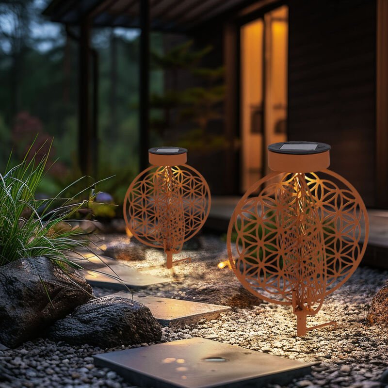 Solarkugel rost für Außen Solarleuchte rost Garten Solarlampe mit Erdspieß, Lichteffekt Muster Lebensblume, 1x led warmw...