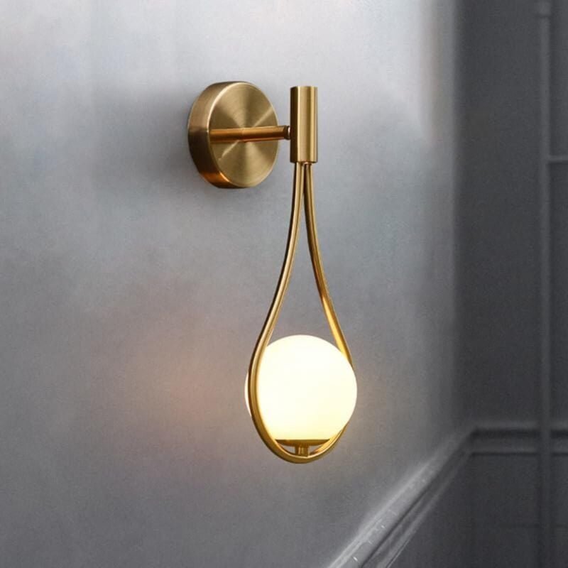 Moderne Wandleuchte für den Innenbereich mit milchigem Glasschirm, industrielle Wandleuchten aus Goldmessing, Wandleucht...