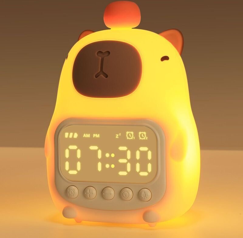 Kinderwecker mit Nachtlicht, Silikon, 2 Weckzeiten, Schlummerfunktion, 12/24-Stunden-Anzeige, Nachttischwecker für Kinde...