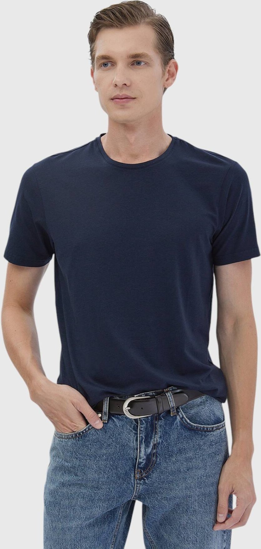 Schlichtes T-Shirt aus Baumwollmischung