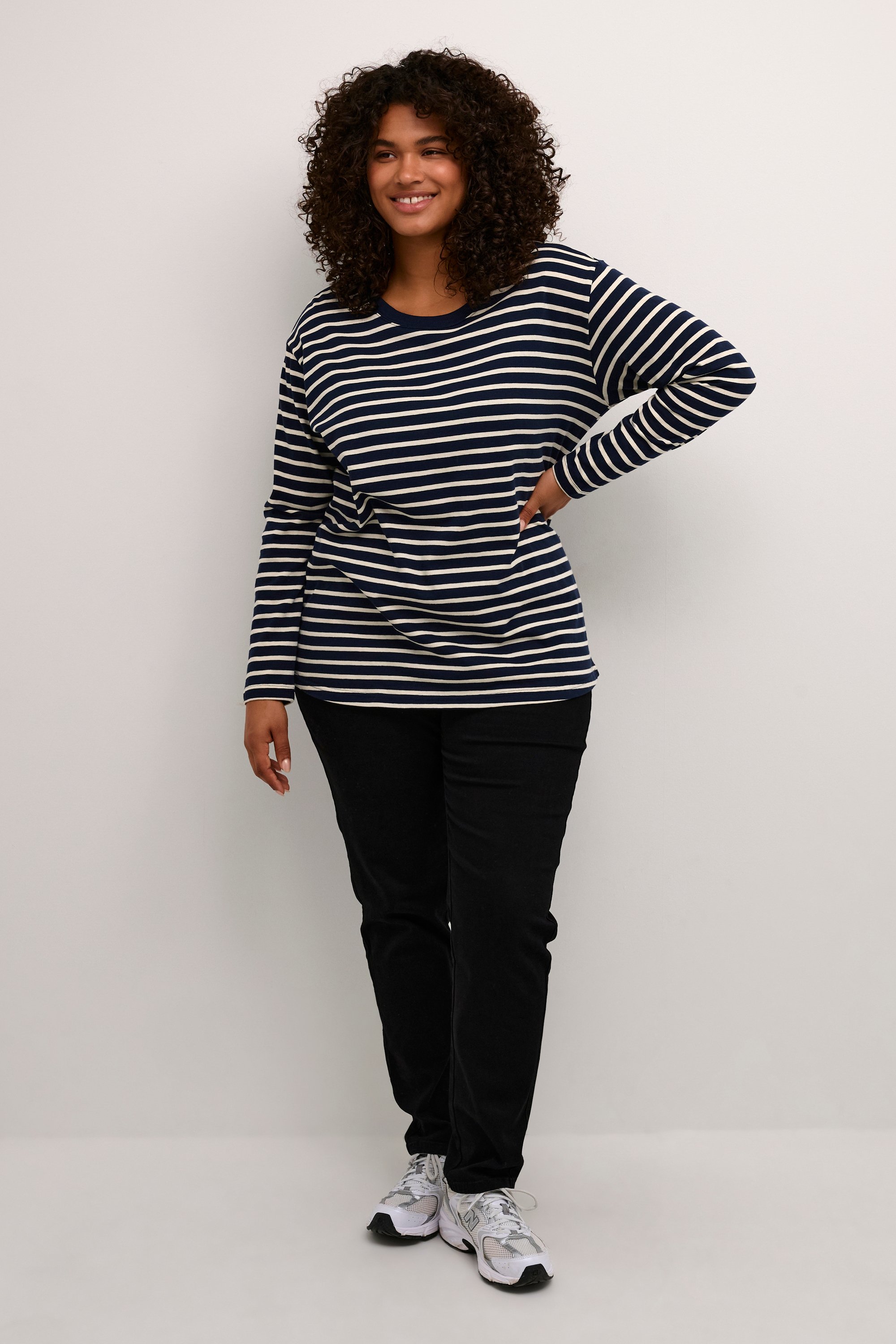 Langarm-Shirt Loose fit Midnight / Antique White marine