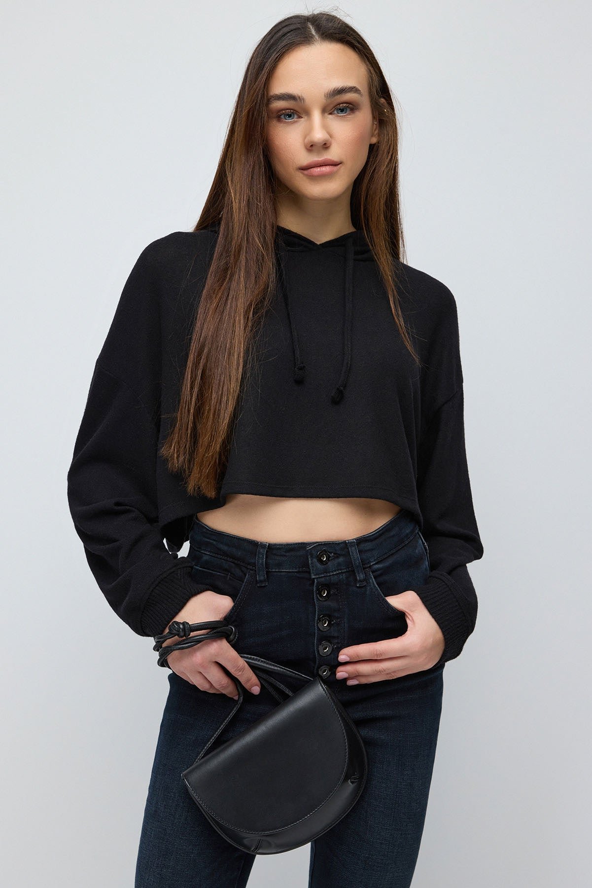 Weicher Kapuzen-Crop-Top aus Strickstoff