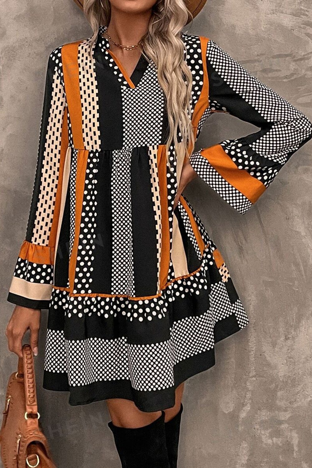 Schwarz-gestreiftes Polka-Dot-Muster mit Rüschenkante V-Ausschnitt Mini-Kleid