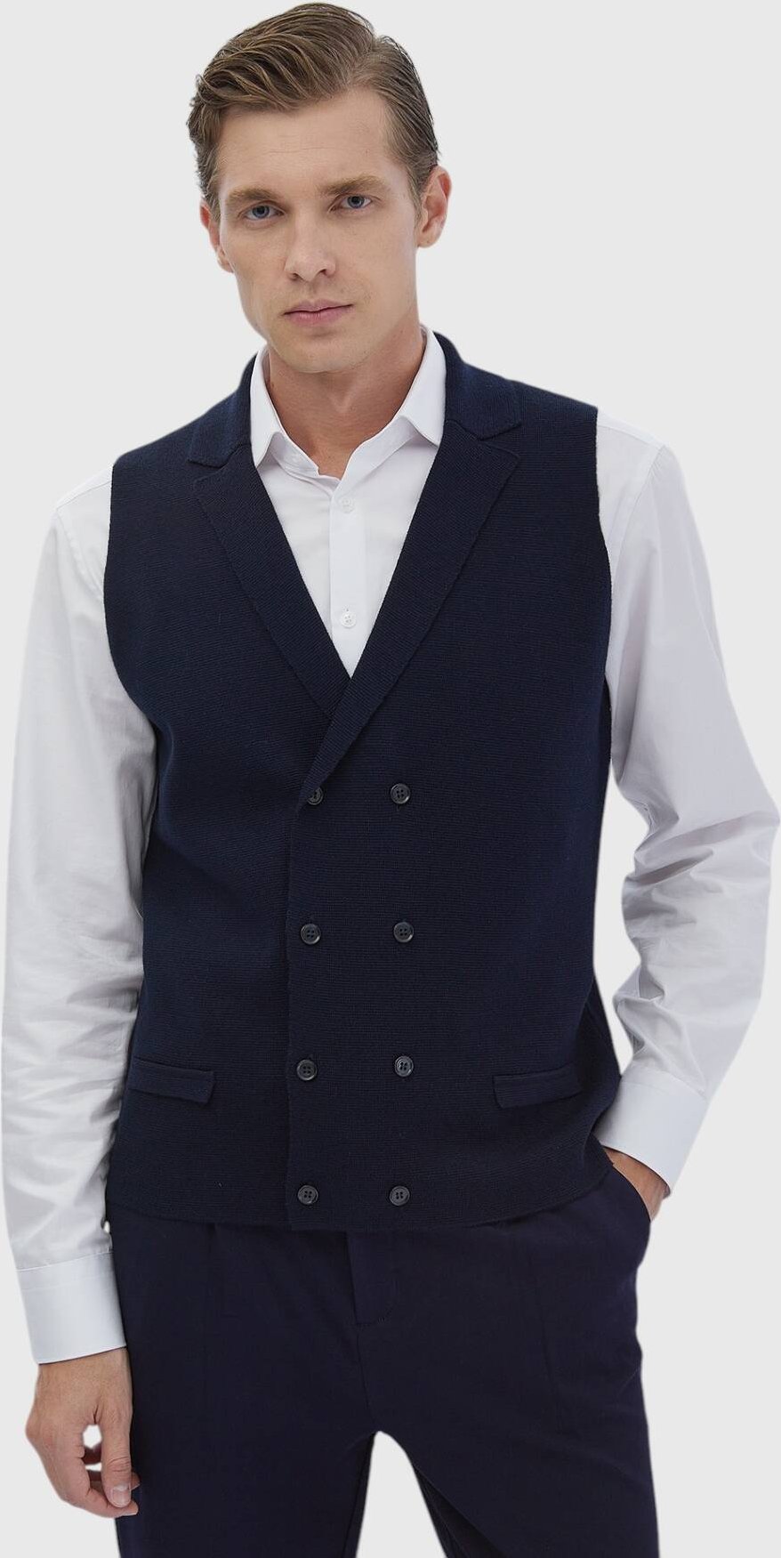 Gestrickte Weste in Leinwandbindung