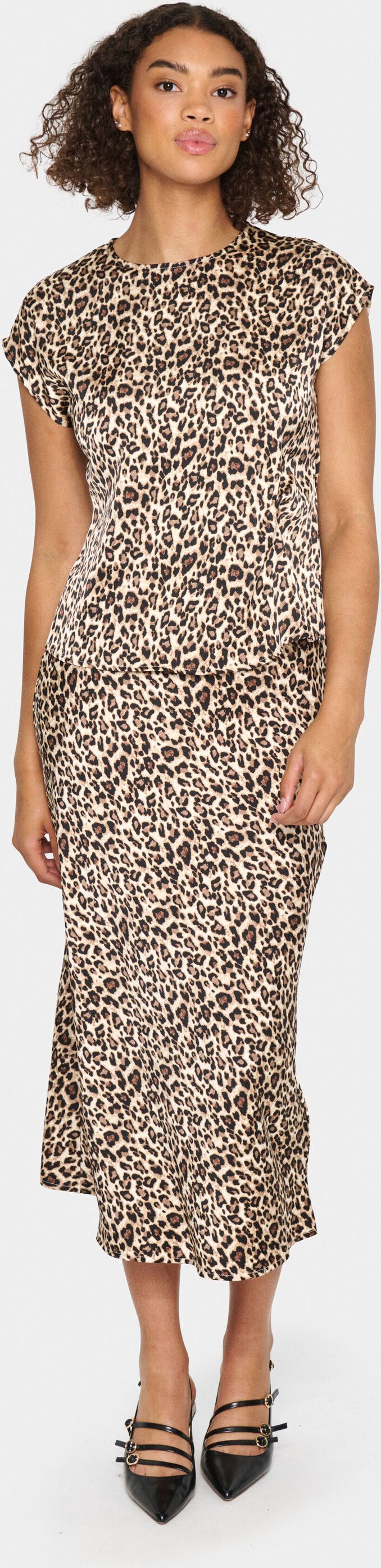 Thumbnail - Kurzarm-Bluse Gerade Passform Black Reg Leo leopard