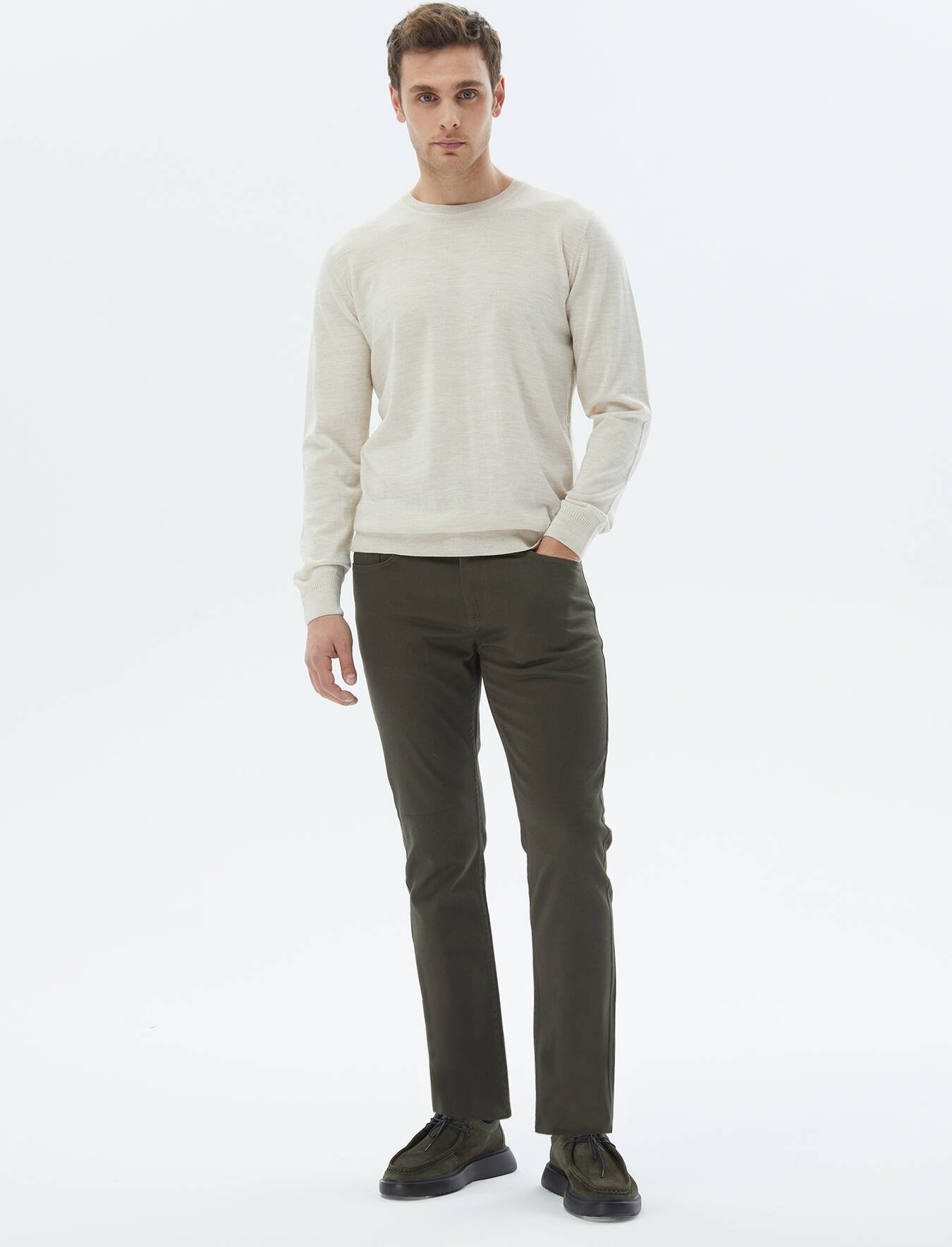 Thumbnail - Strickpullover aus schlichter Wollmischung mit Rundhalsausschnitt