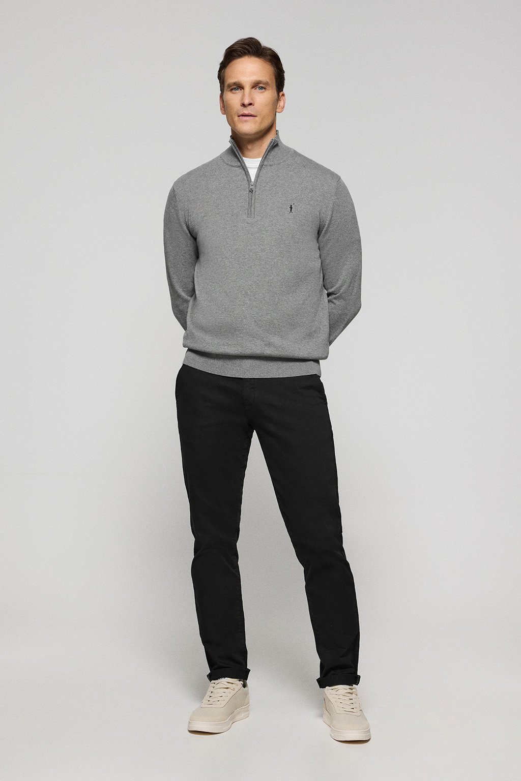 Strickpullover grau meliert mit Reißverschluss und gesticktem Rigby Go-Logo