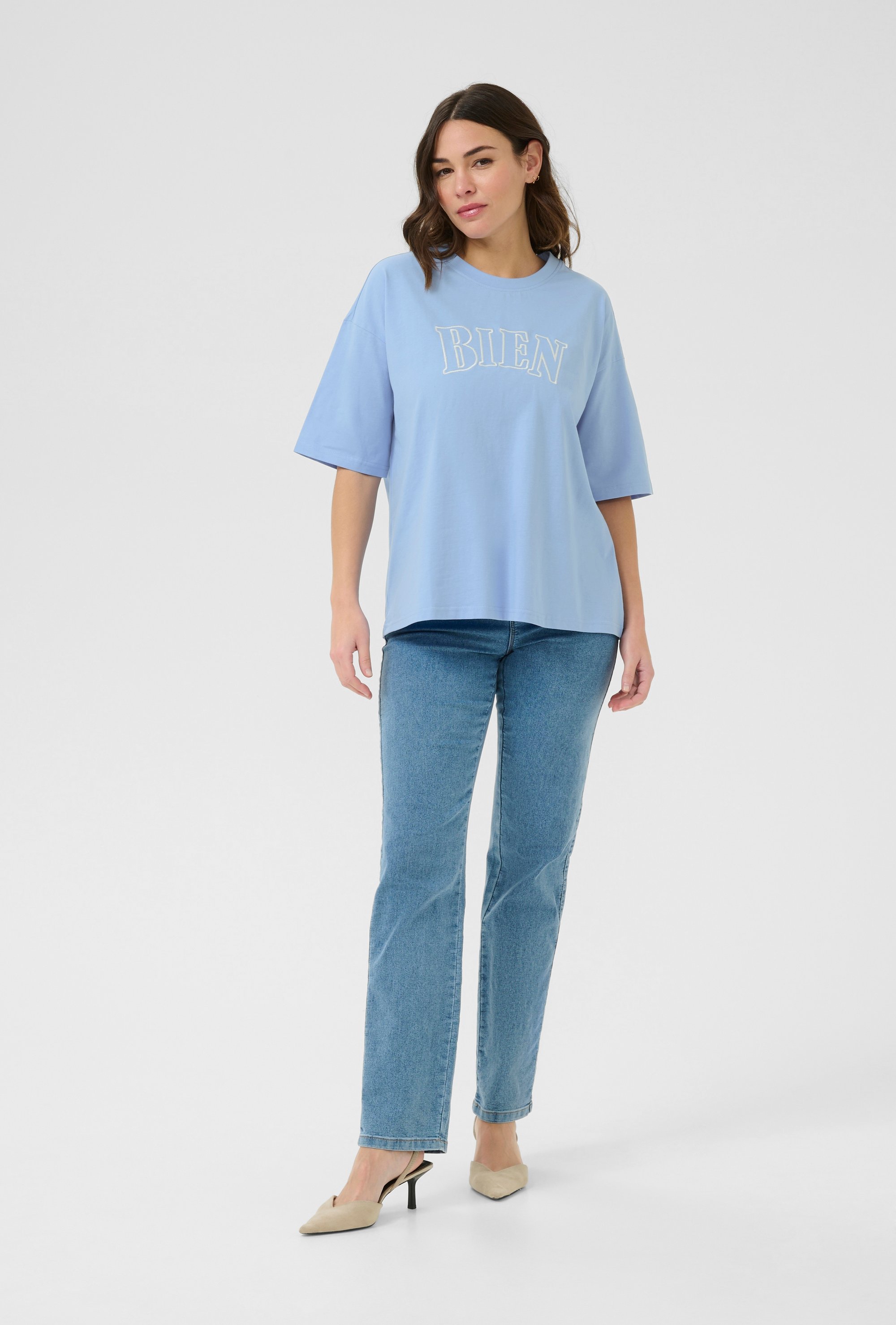 T-shirt Oversize fit Vista Blue W. Chalk Embroidery light blue