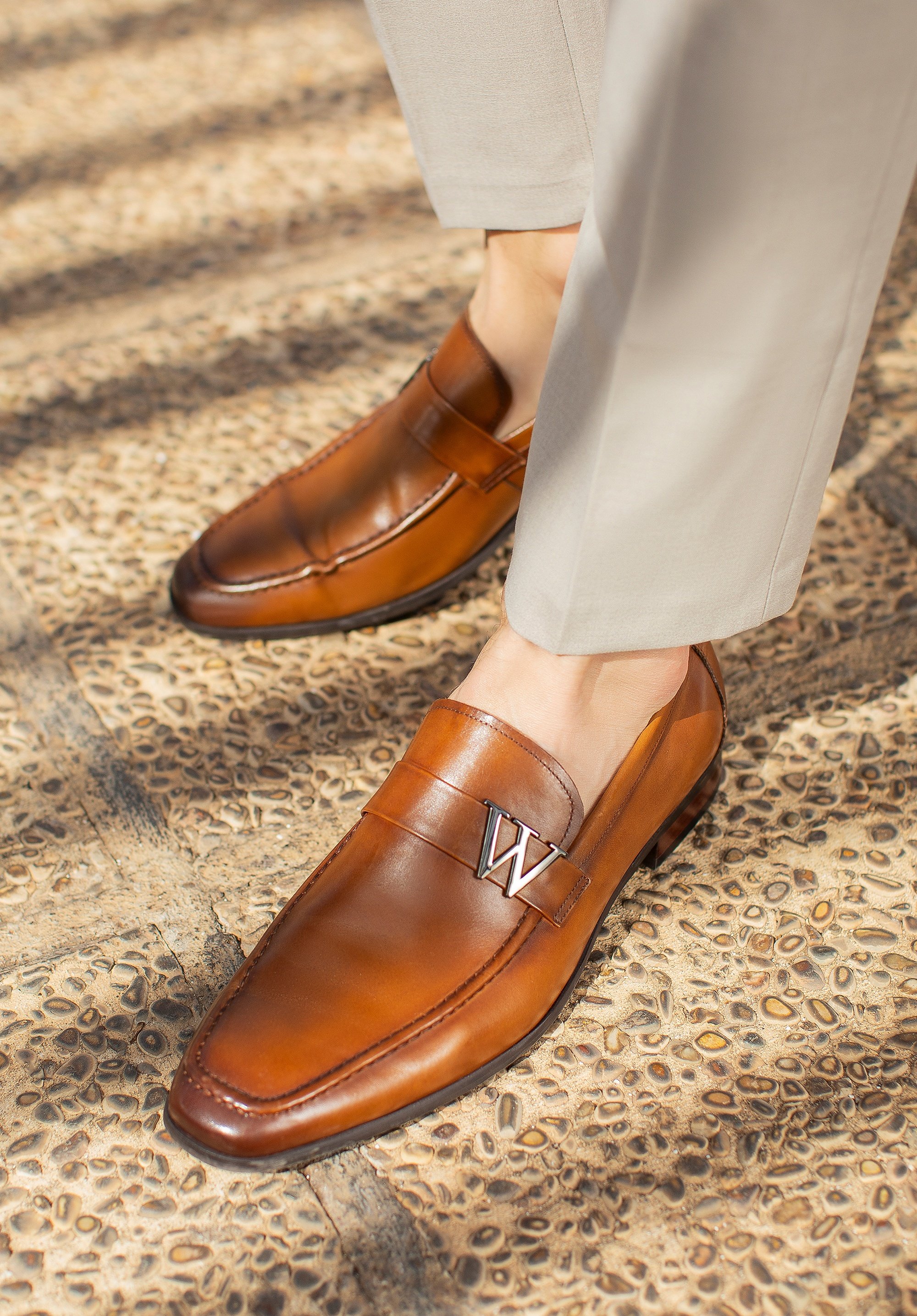 Wittchen Herren-Mokassins aus echtem Leder mit Metalllogo, braun