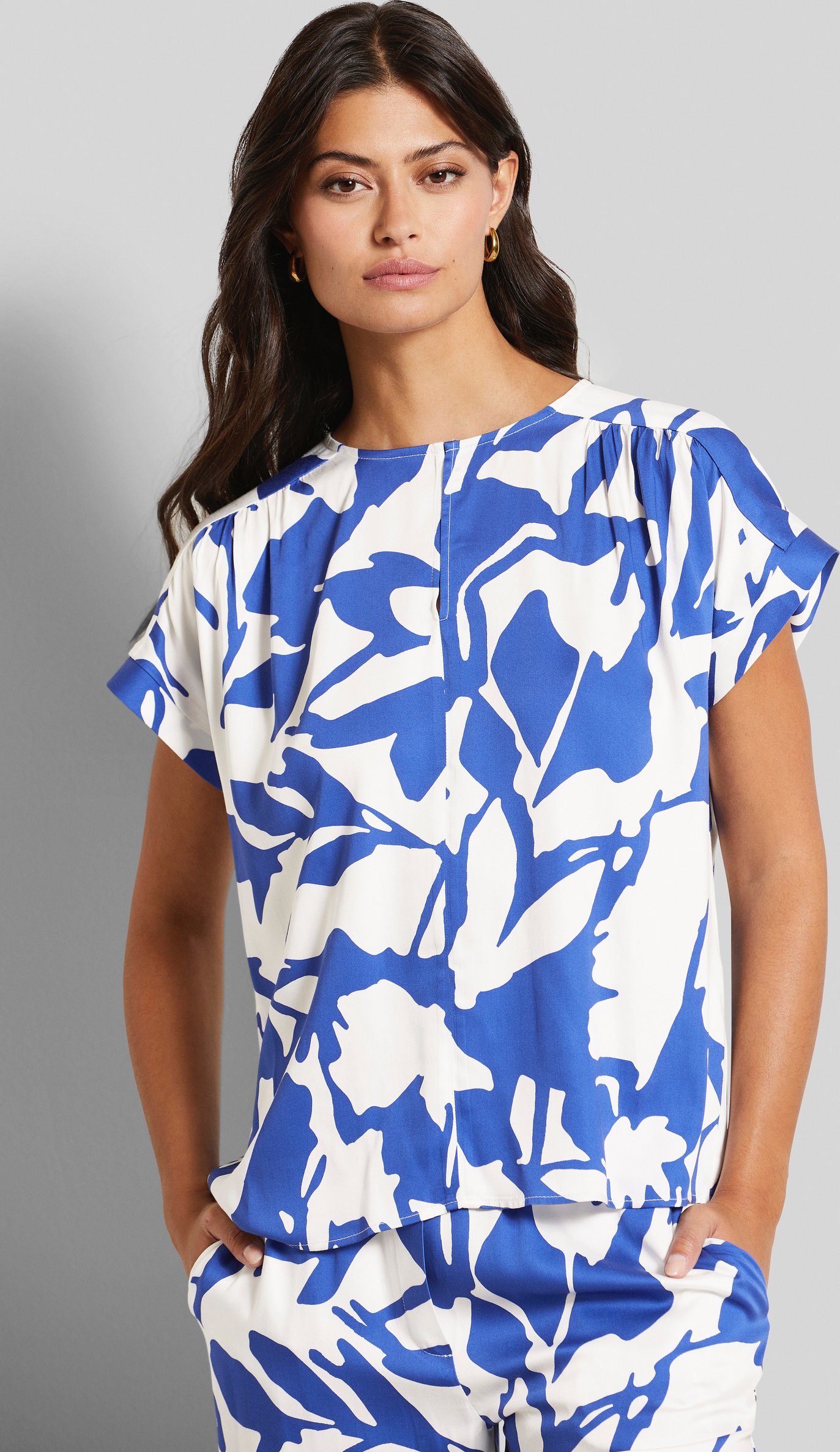 Bugatti Damen Bluse mit überschnittenen Schultern