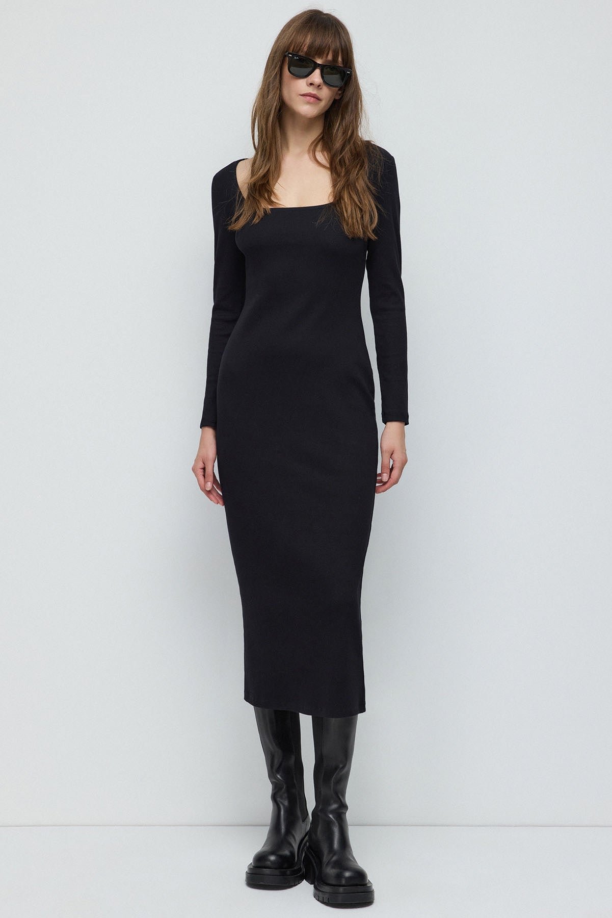 Kare Yaka Bodycon Kleid