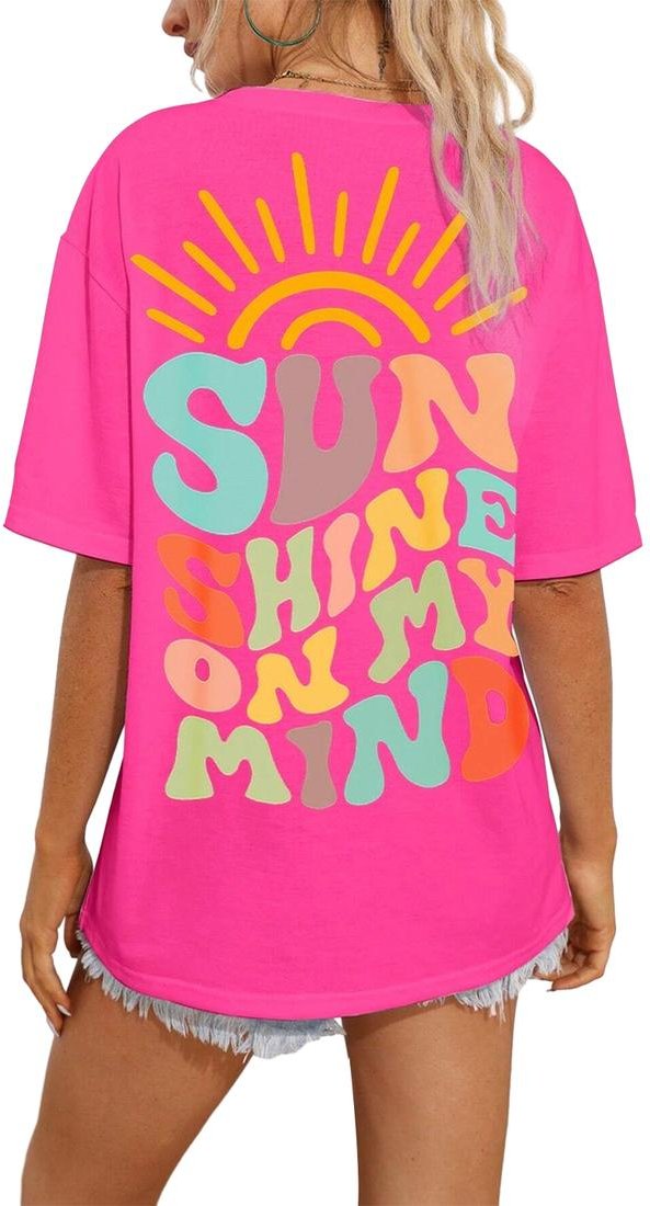 Thumbnail - Azura Exchange Helles Pink SUNSHINE ON MY MIND Grafik T-Shirt