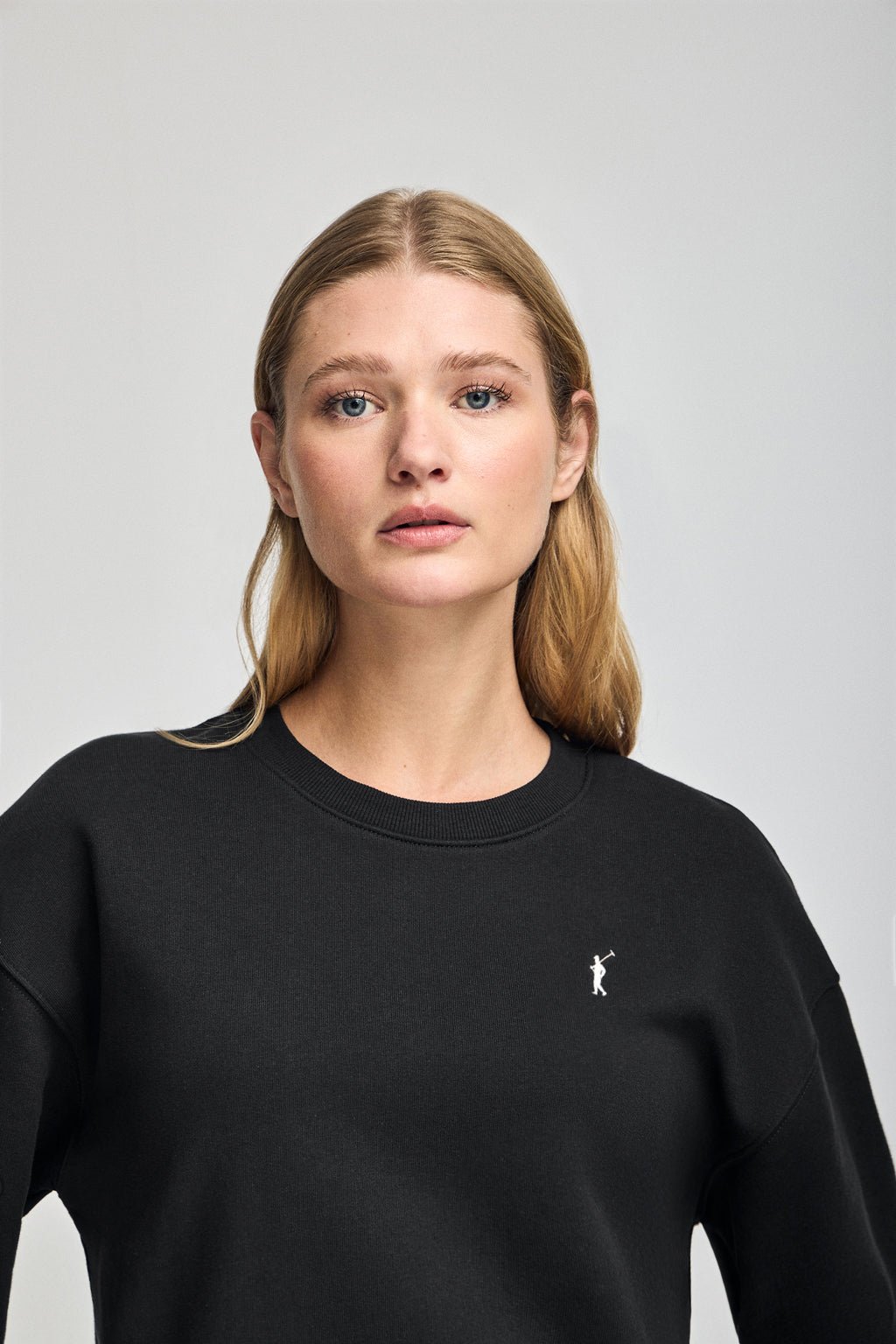 Sweatshirt schwarz mit Rundkragen und Rigby Go Stickerei