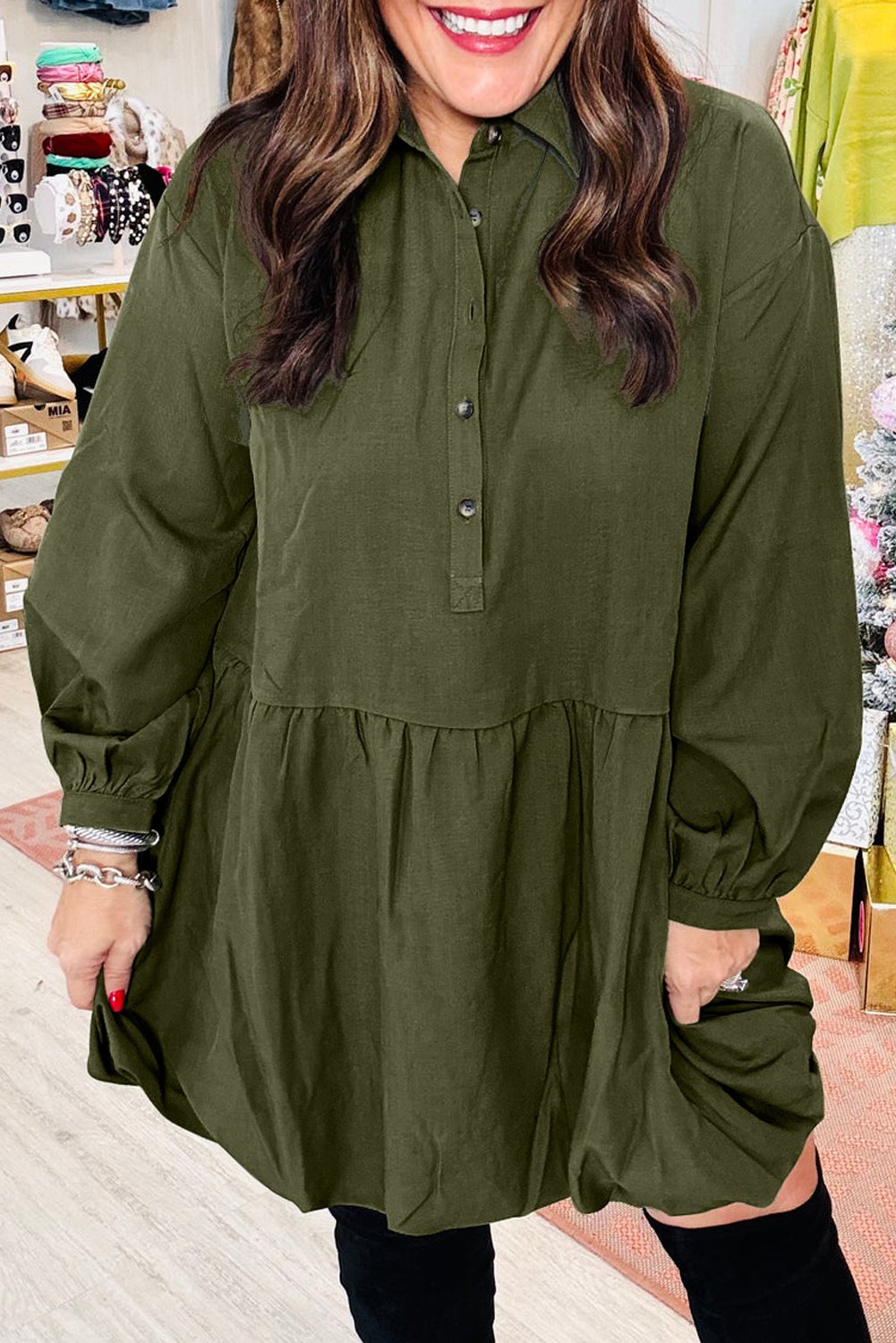 Stufenförmiges Langarmkleid