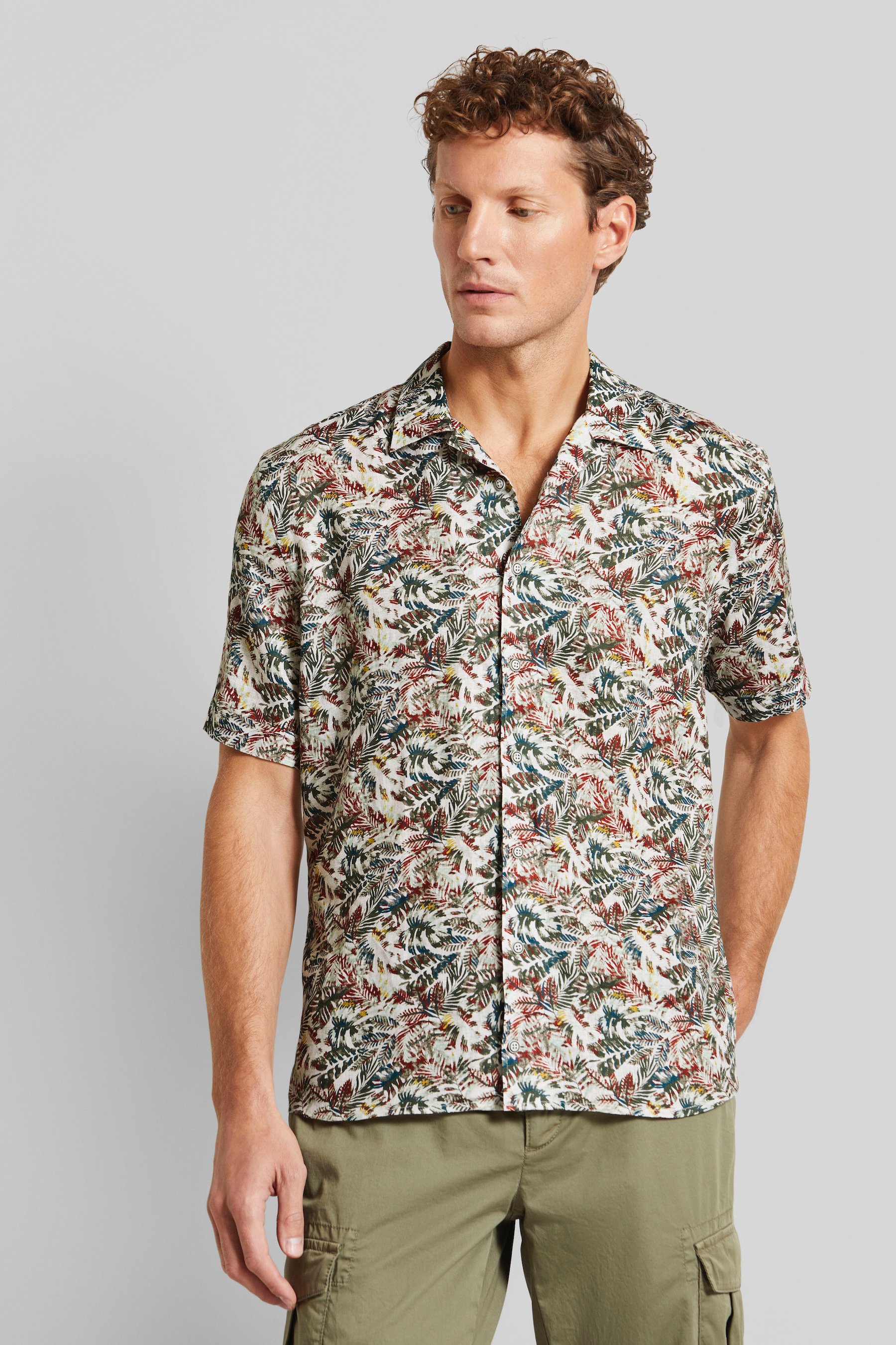 Bugatti Herren Kurzarmhemd mit Reverskragen