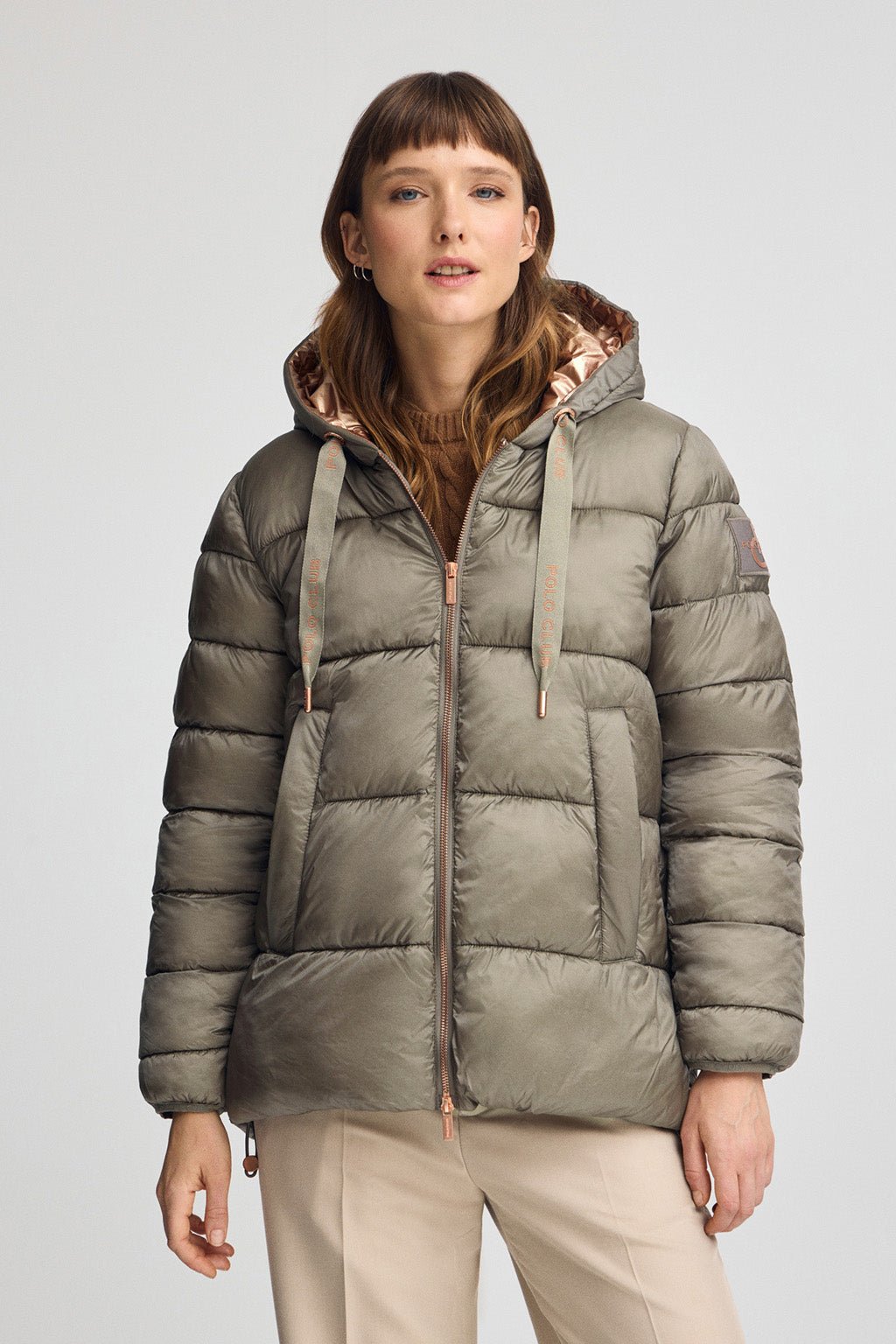 Jacke Ingrid armeegrün mit Club-Logo