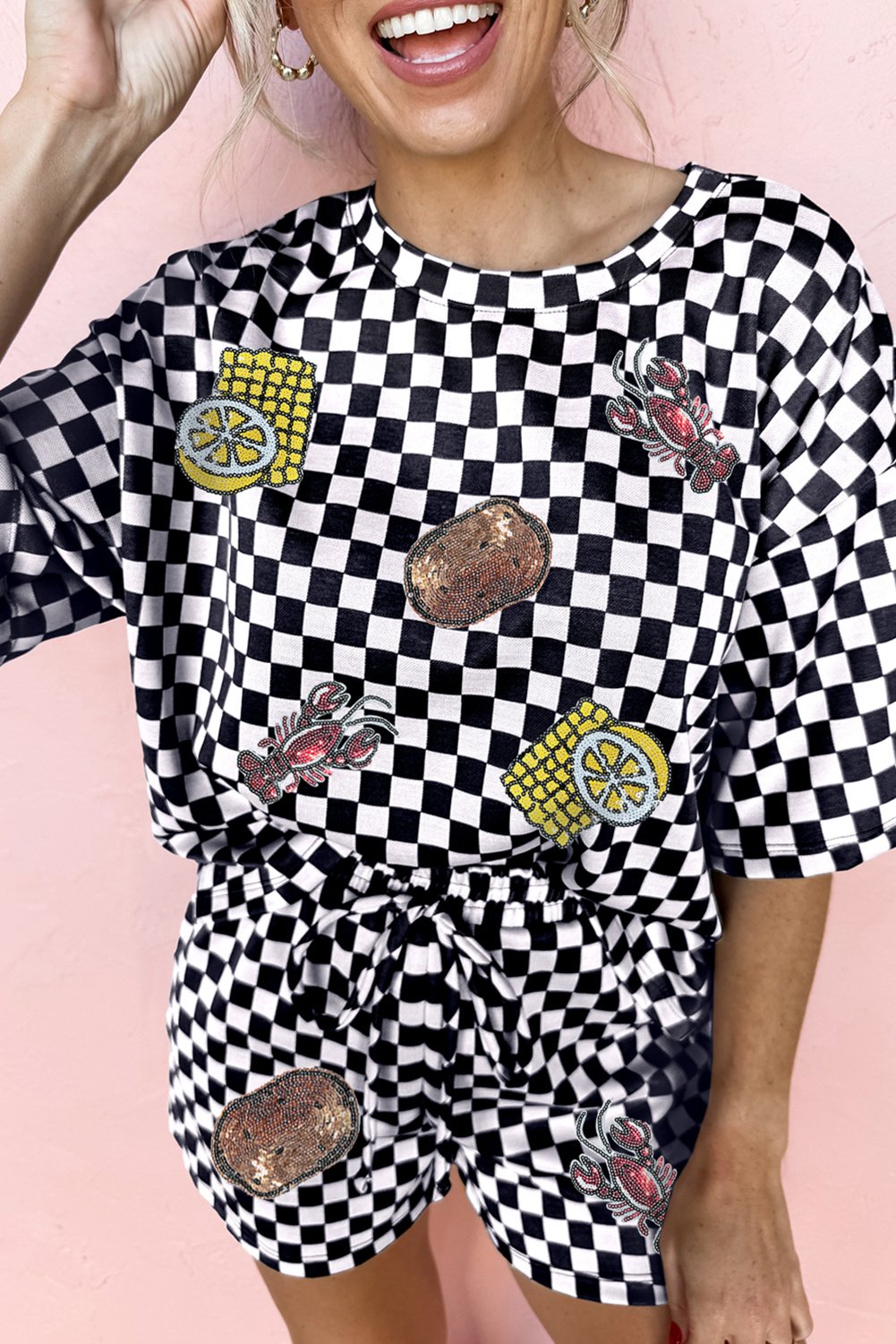 Karierter Loungewear-Set mit Lebensmittel-Applikationen