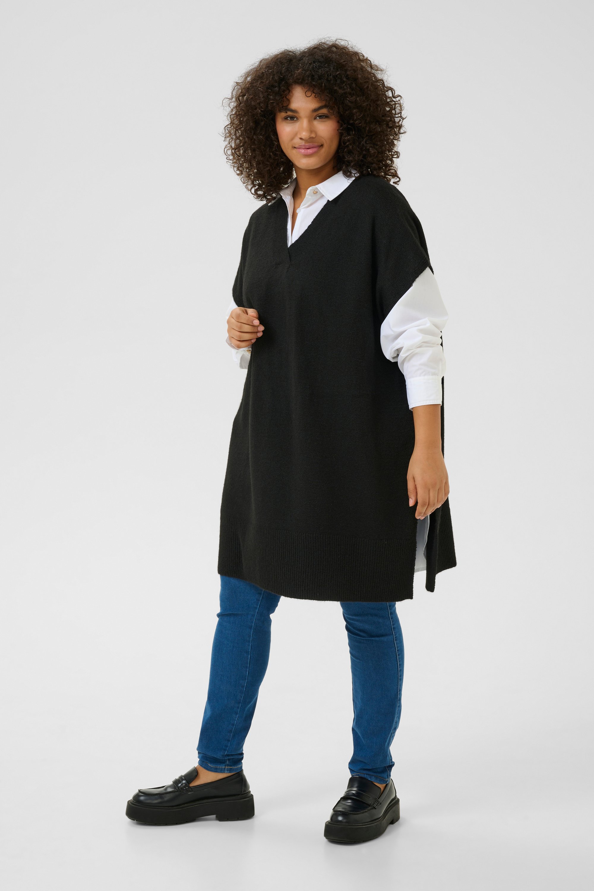 Poncho KCannett Loose fit black
