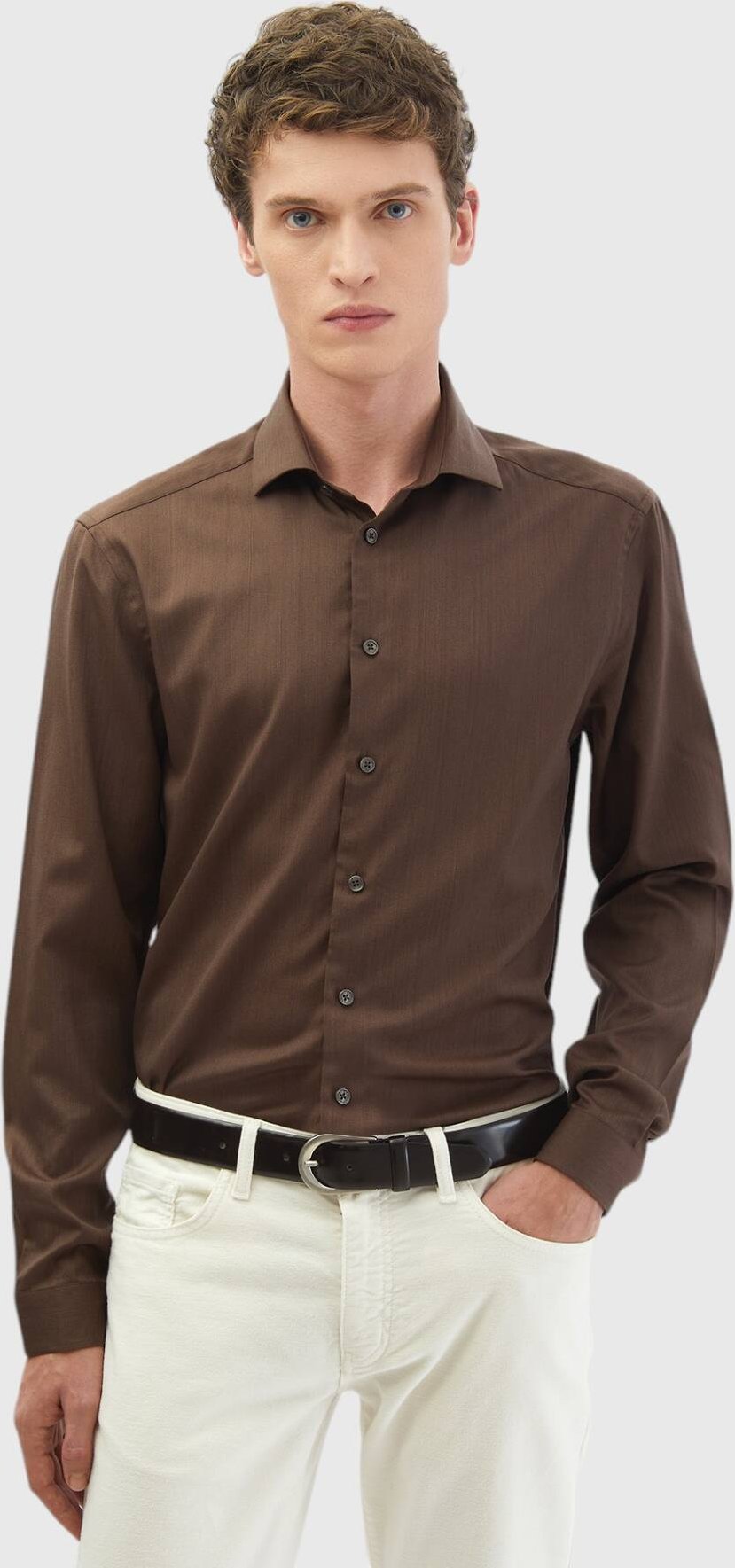 Schlichtes, lässig geschnittenes, gewebtes Hemd aus Seidenmischung