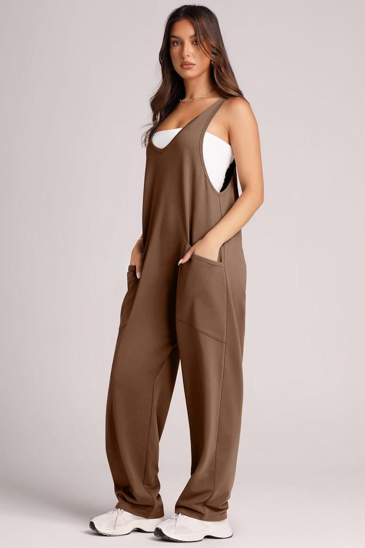 Lovelet Overalls mit V-Ausschnitt und breiten Tragern und Taschen