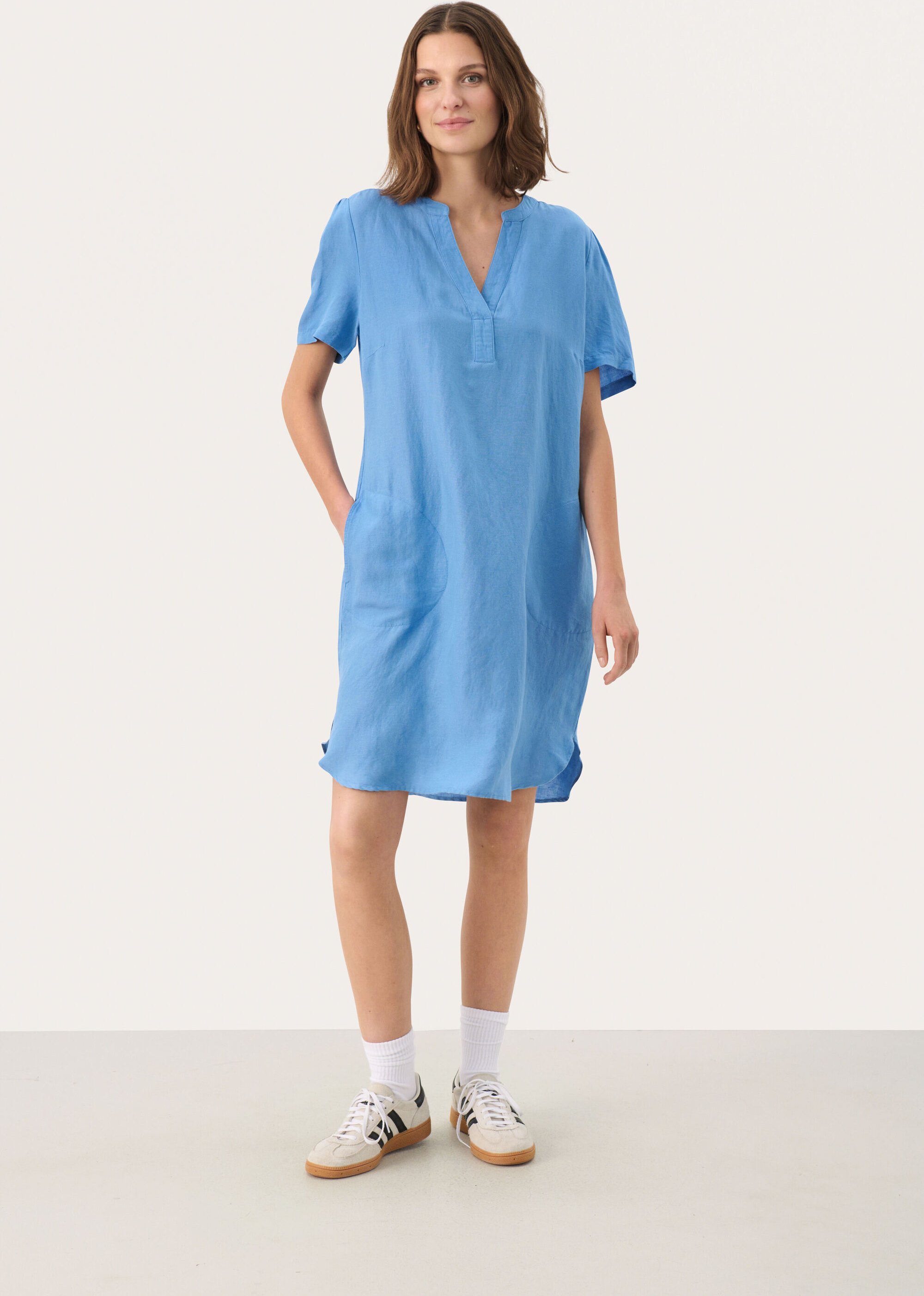 Kleid Gerade Passform blue