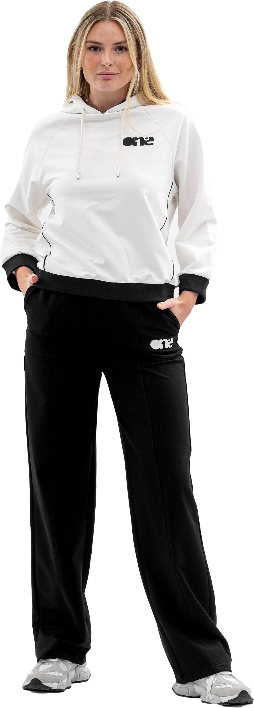 Tom Barron Damen-Hoodie mit Stickerei und geripptem Trainingsanzug-Set mit Seitenbesatz