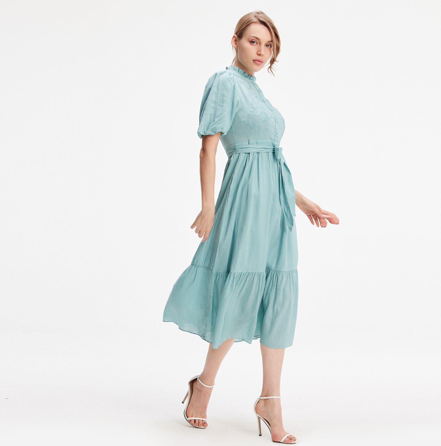 Freizeitkleid mit gestuften Rüschen