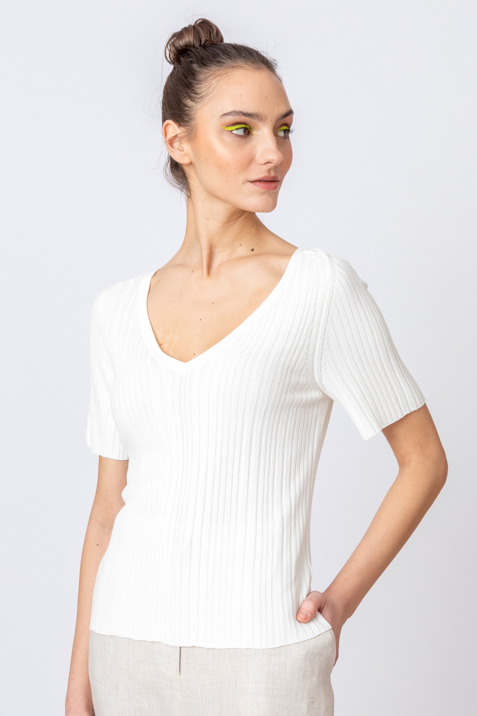 Fester Pullover, V-Ausschnitt