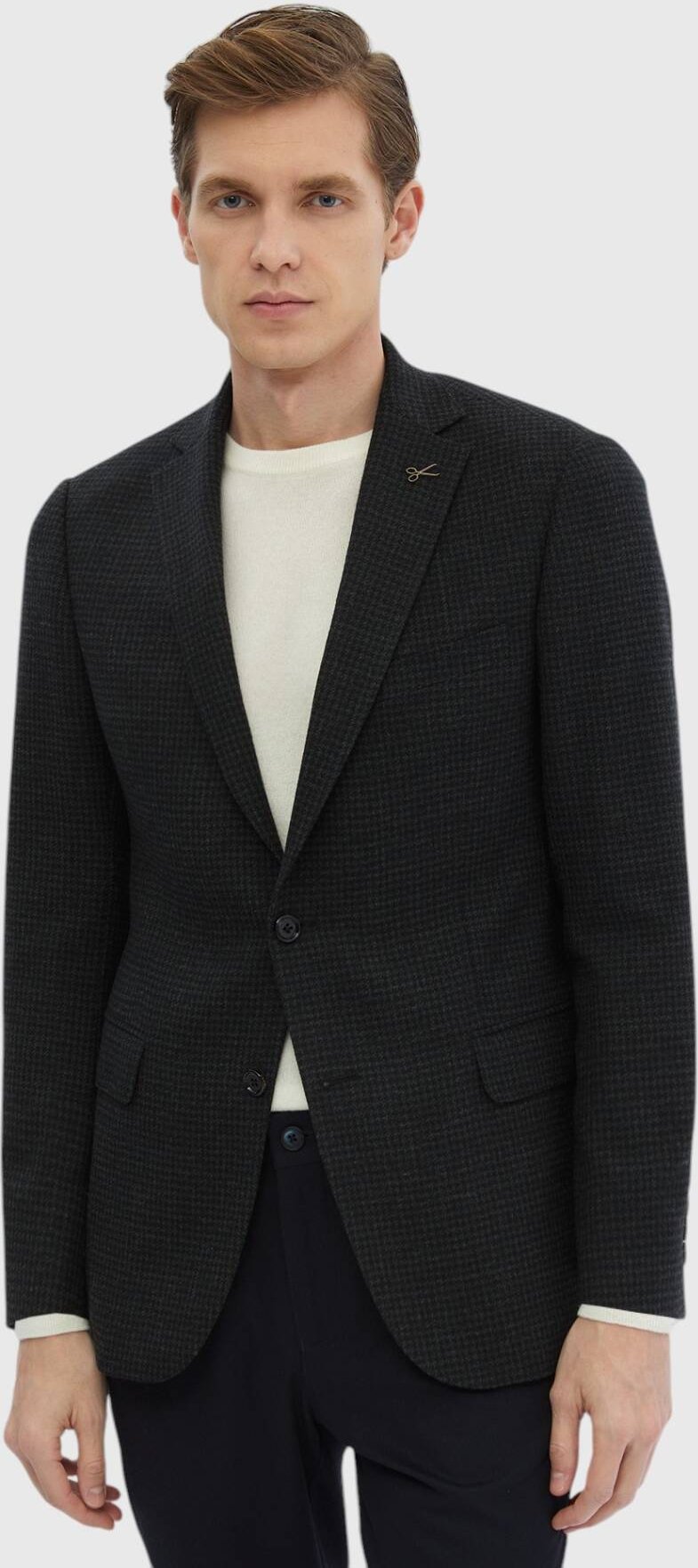 Gemusterte Jacke aus 100 % Wolle mit normaler Passform