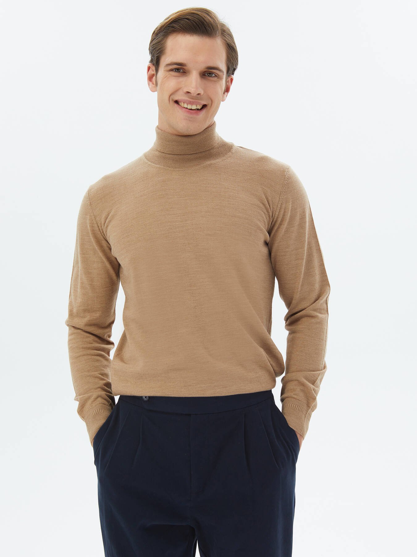 Strickpullover aus schlichter Wollmischung