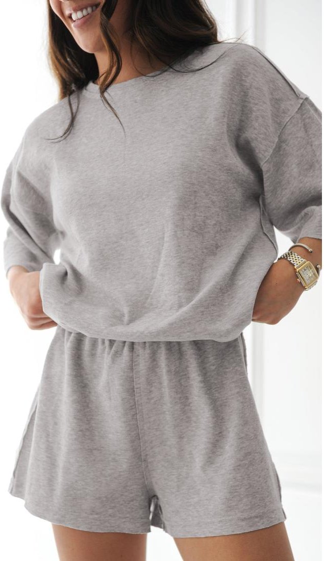 Graues einfarbiges lockeres T-Shirt-2-teiliges Shorts-Set