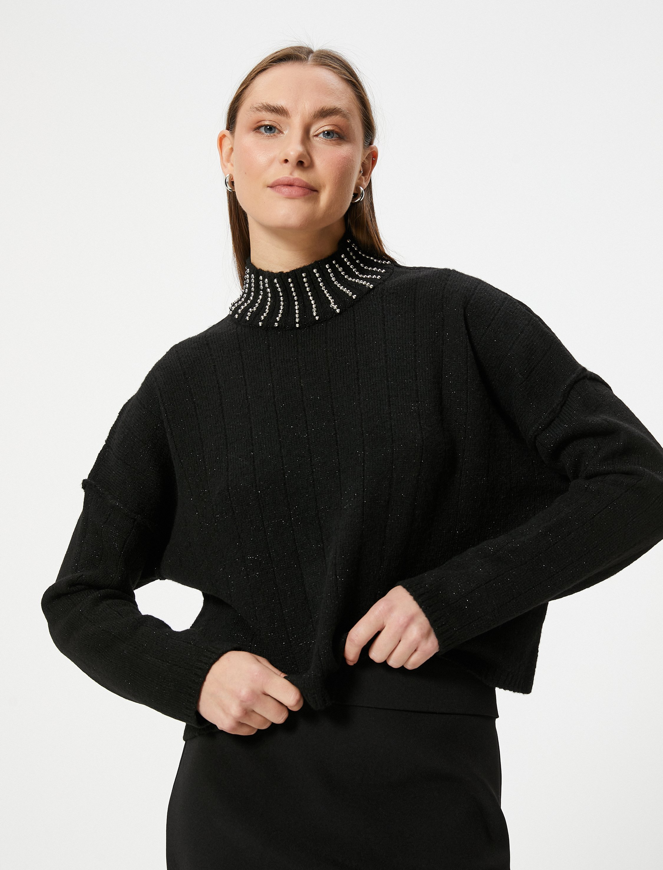 Thumbnail - Koton Sweater Standkragen Mit Perlen Sweater