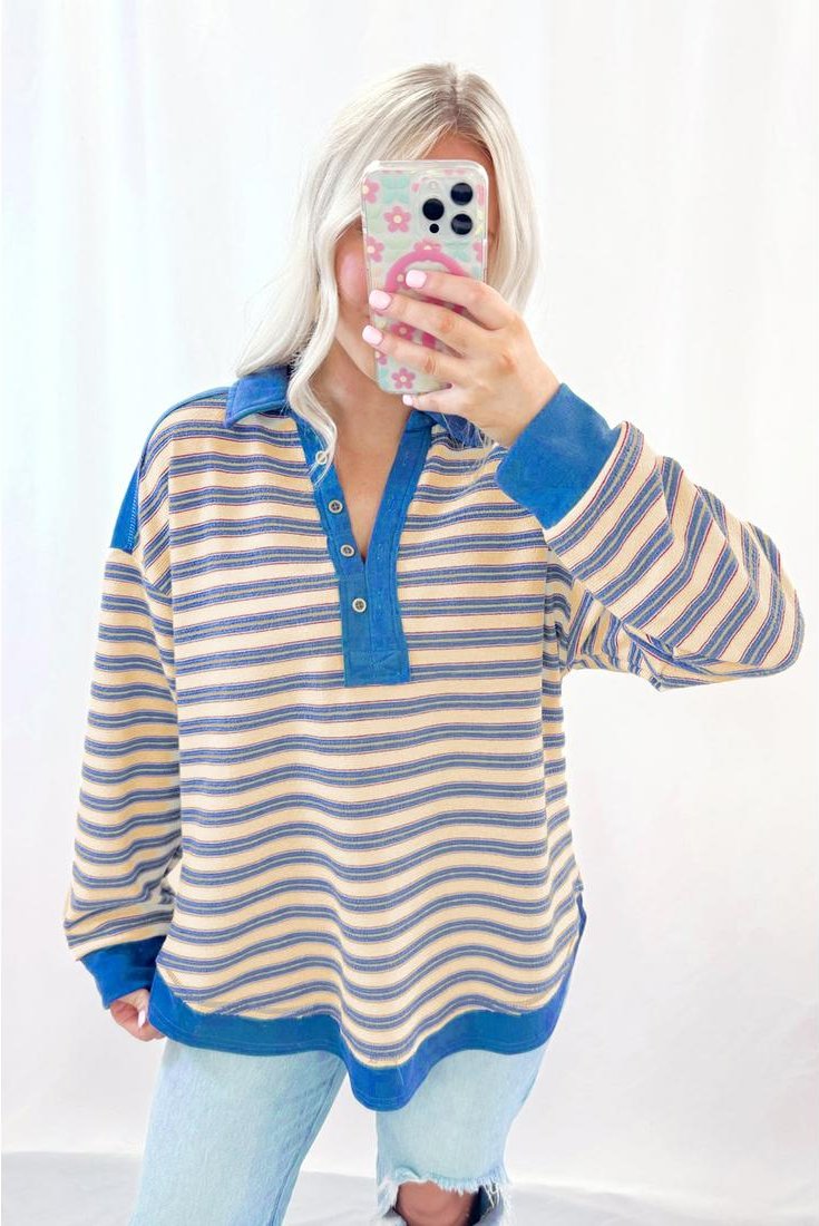 Thumbnail - Azura Exchange Blaue Streifen Knopf-V-Ausschnitt Kragen-Off-Shoulder-Oberteil
