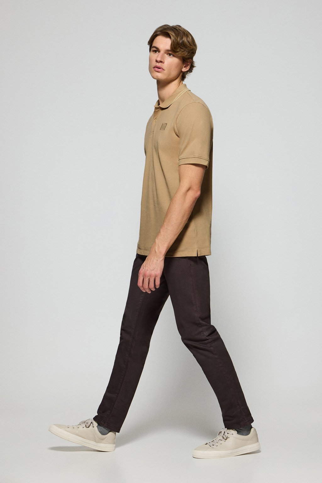 Poloshirt kamelfarben mit zwei Knöpfen und Polo Club Logo