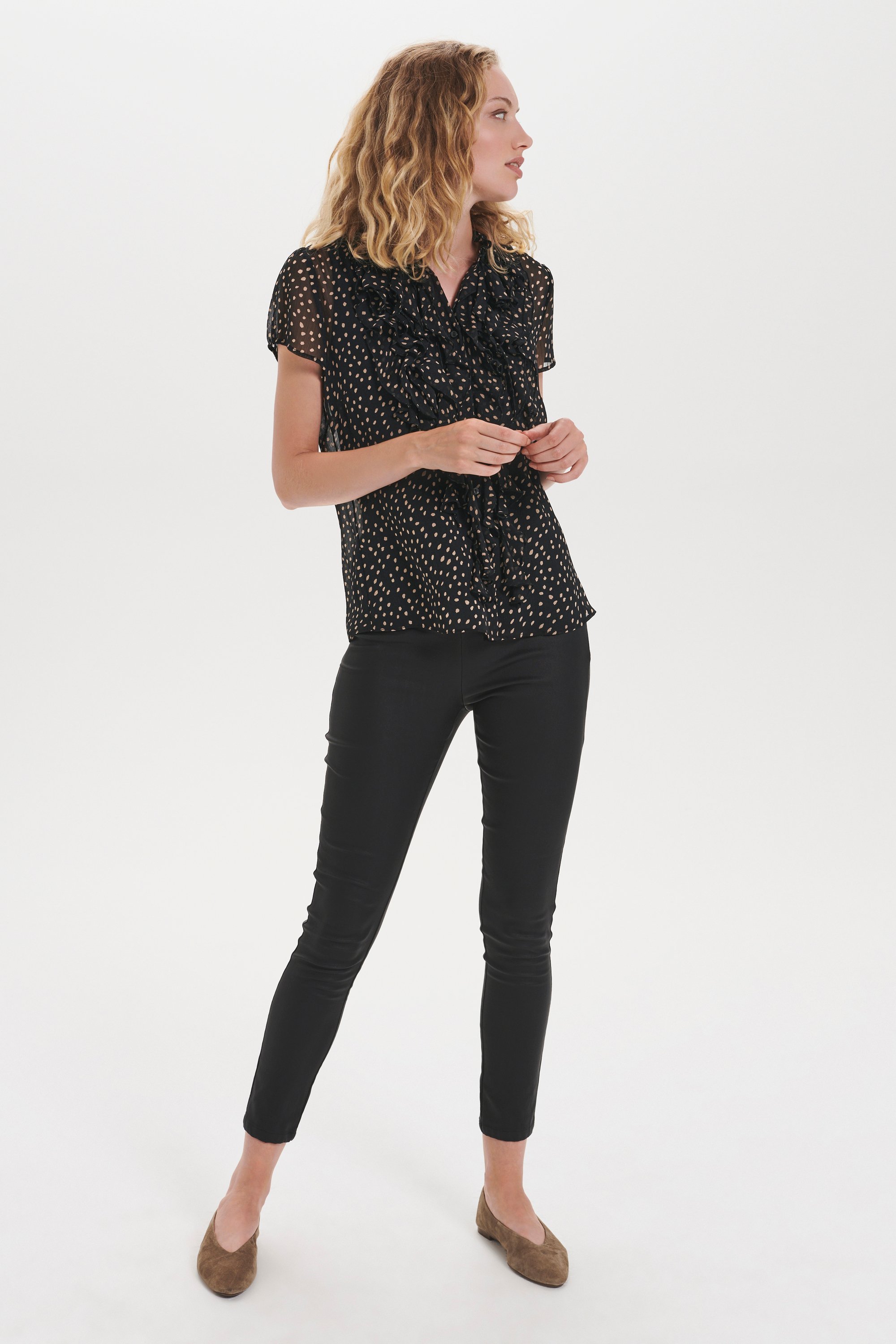 Kurzarm-Bluse Slim fit black