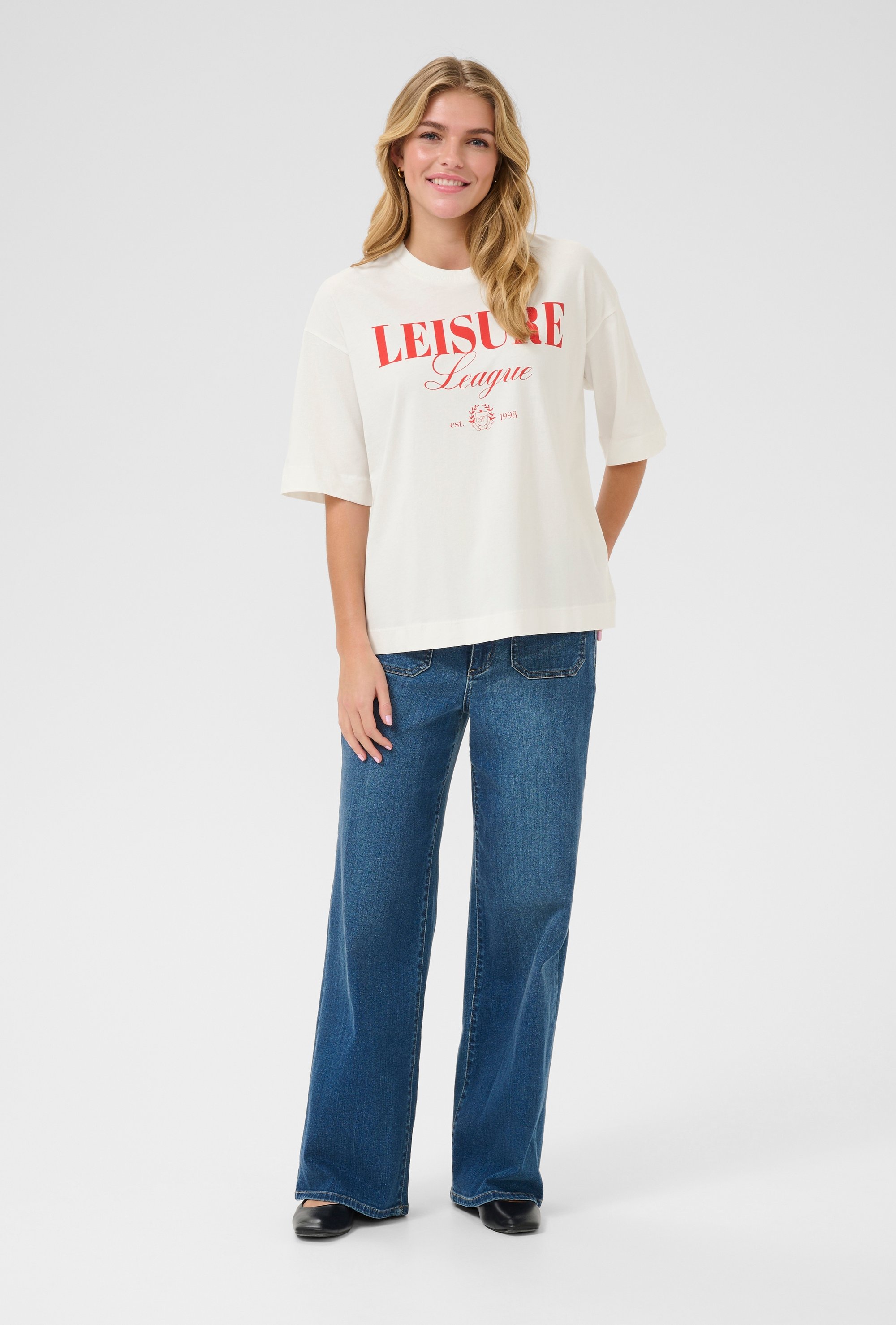 T-shirt Loose fit Chalk w. Fiery Red white red