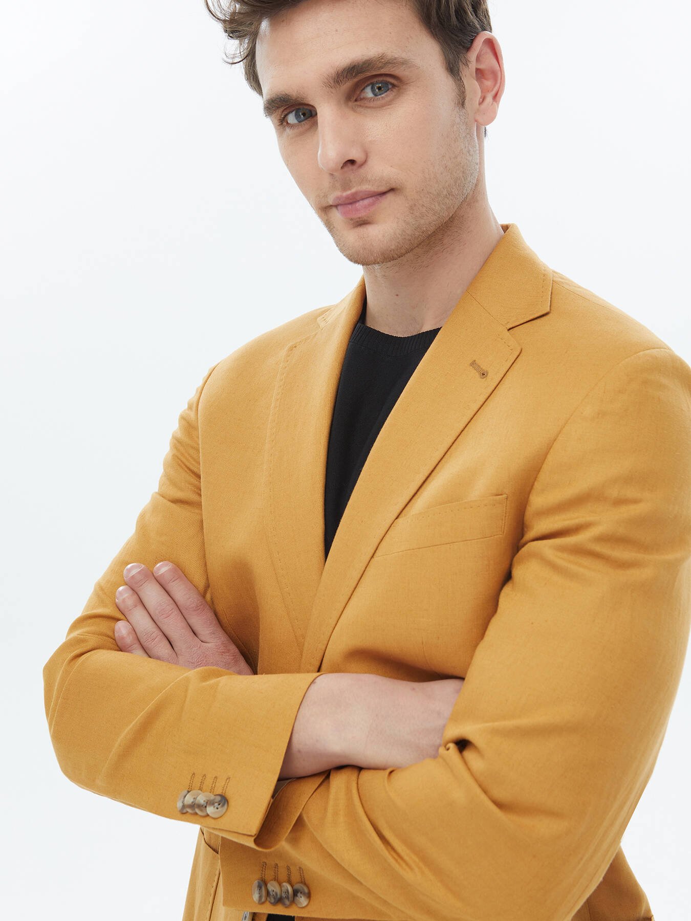 Schlichte Jacke aus Leinenmischung mit moderner Passform