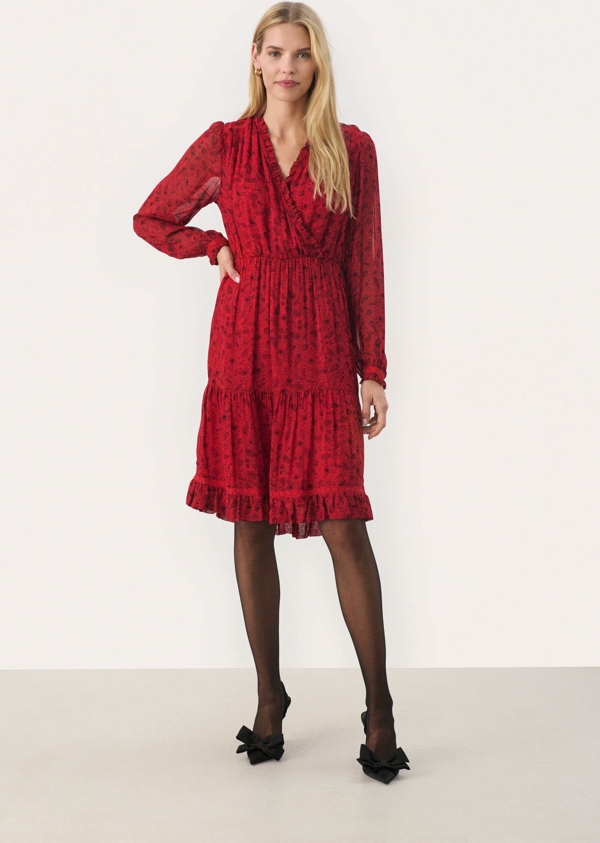 Kleid Lockere Passform red