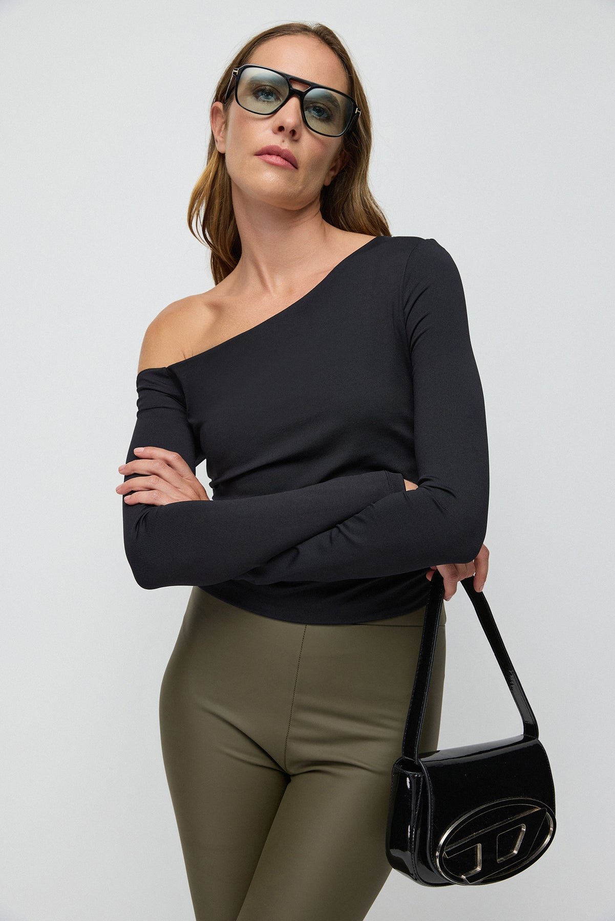 T-Shirt mit asymmetrischem Ausschnitt