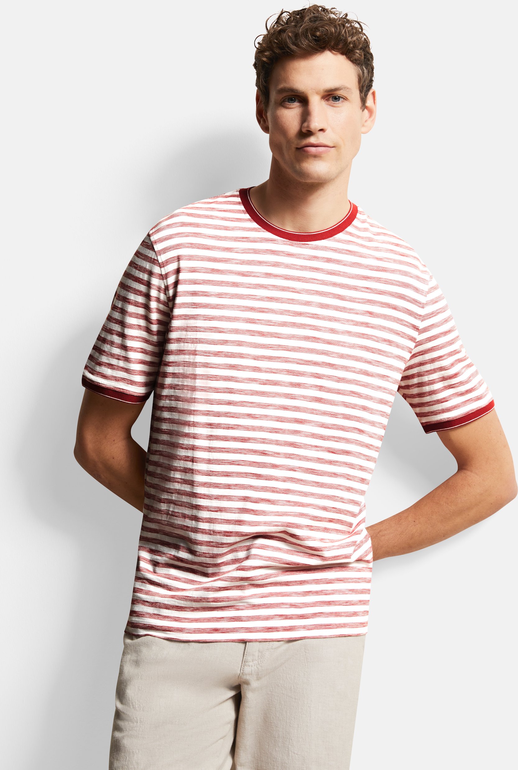 Bugatti Herren T-Shirt mit Fineliner-Streifen