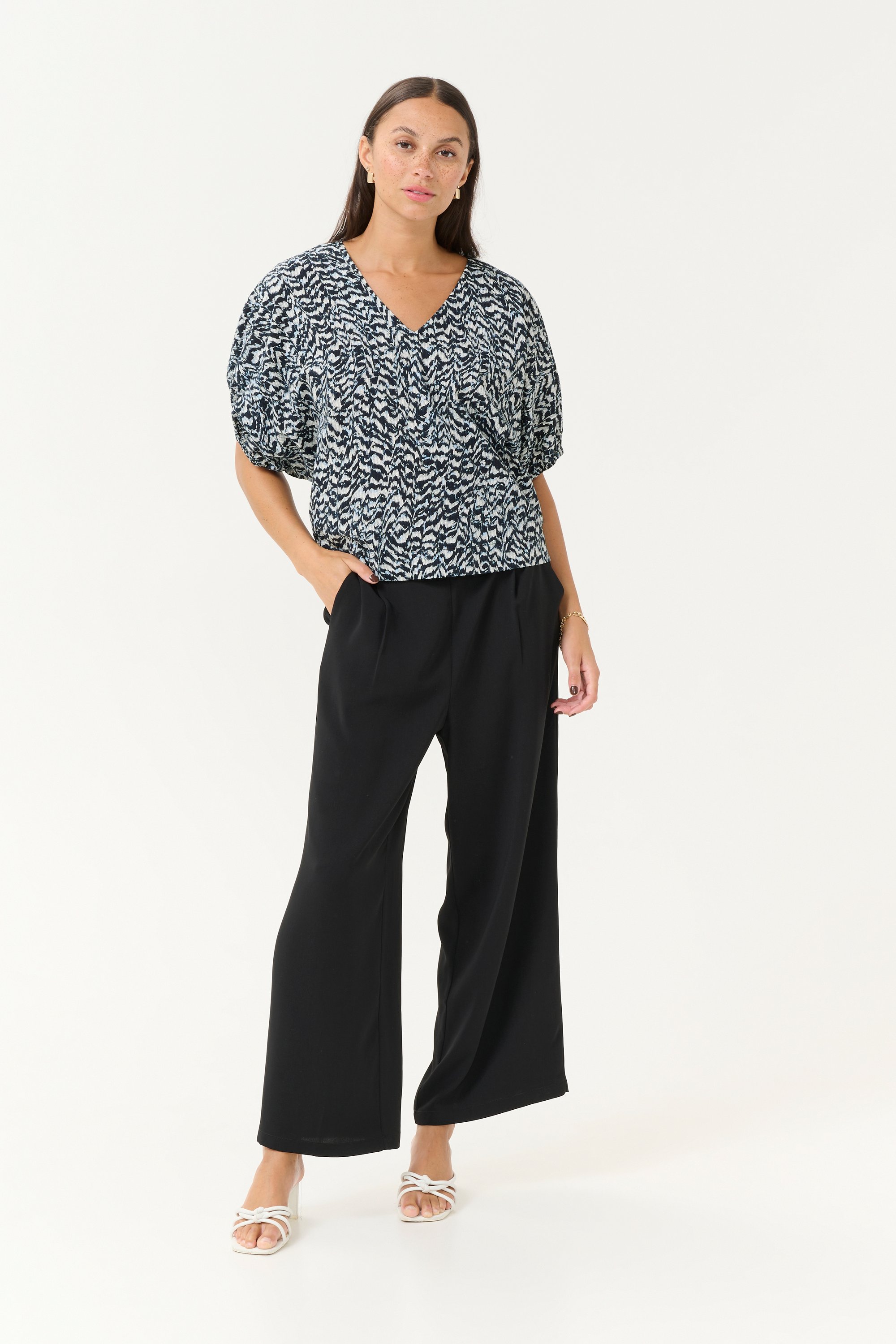 Kurzarm-Bluse Regular fit Blue / White Graphic Print blue white