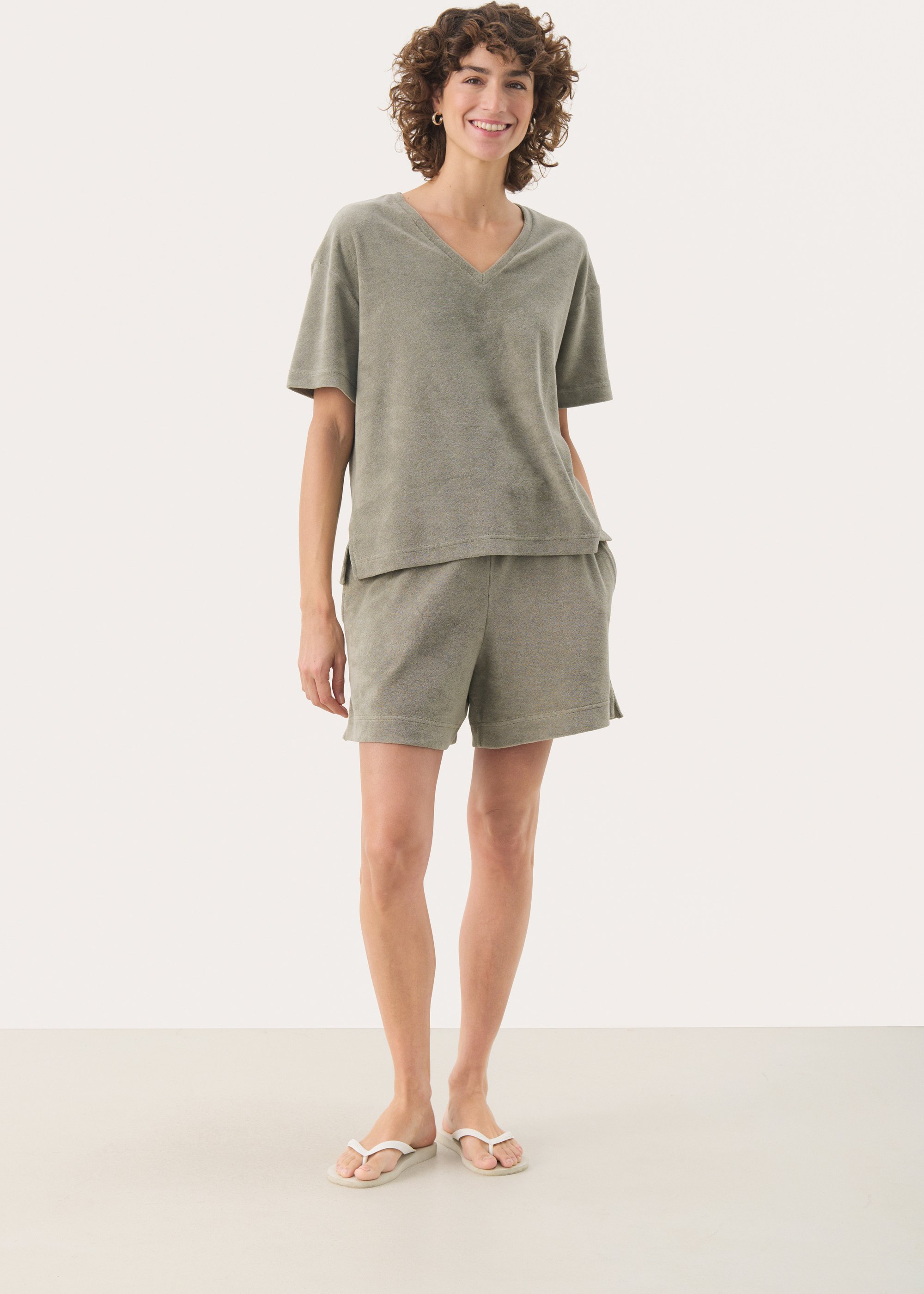 Thumbnail - T-shirt Lockere Passform Vetiver green