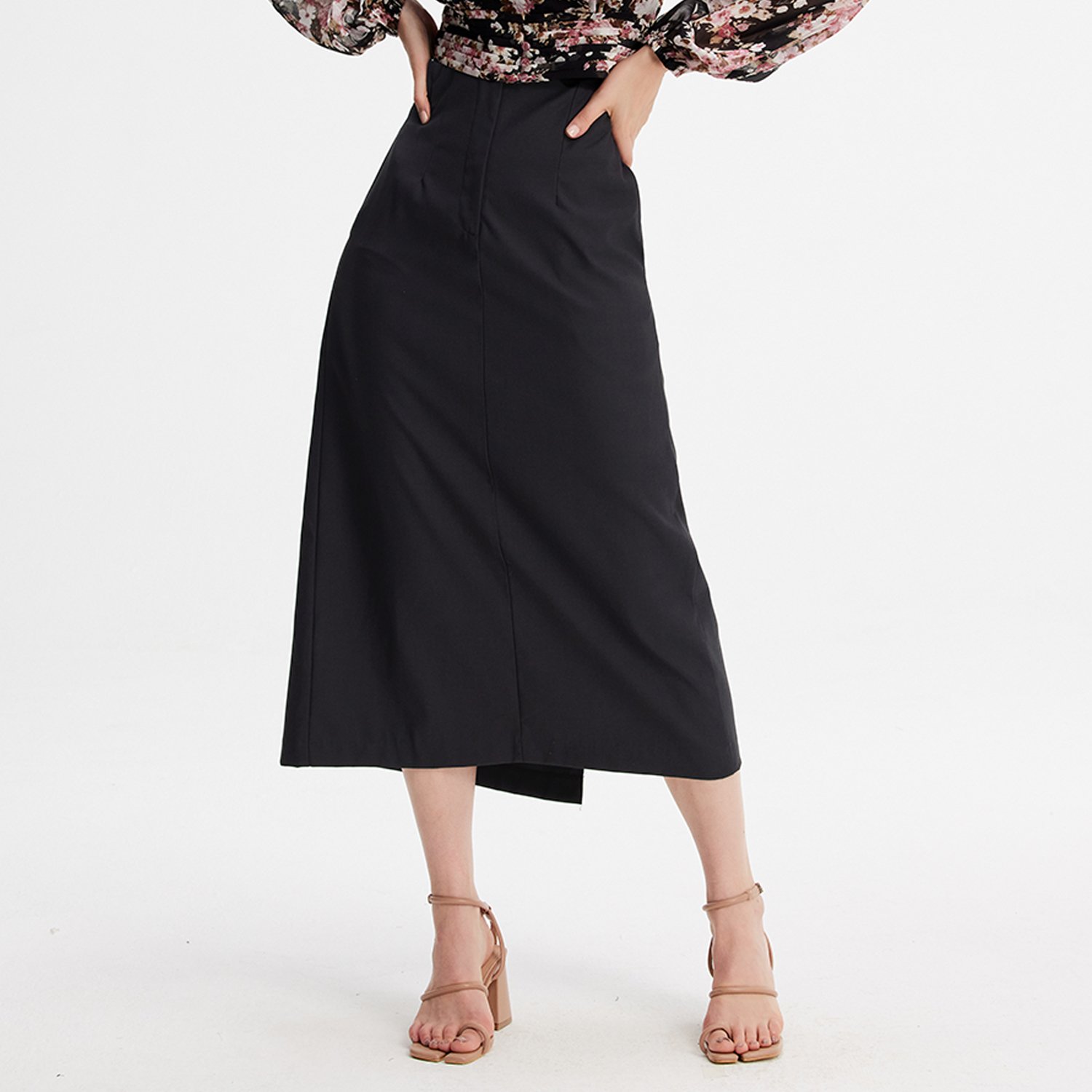 Trapezrock mit offener Rückenpartie