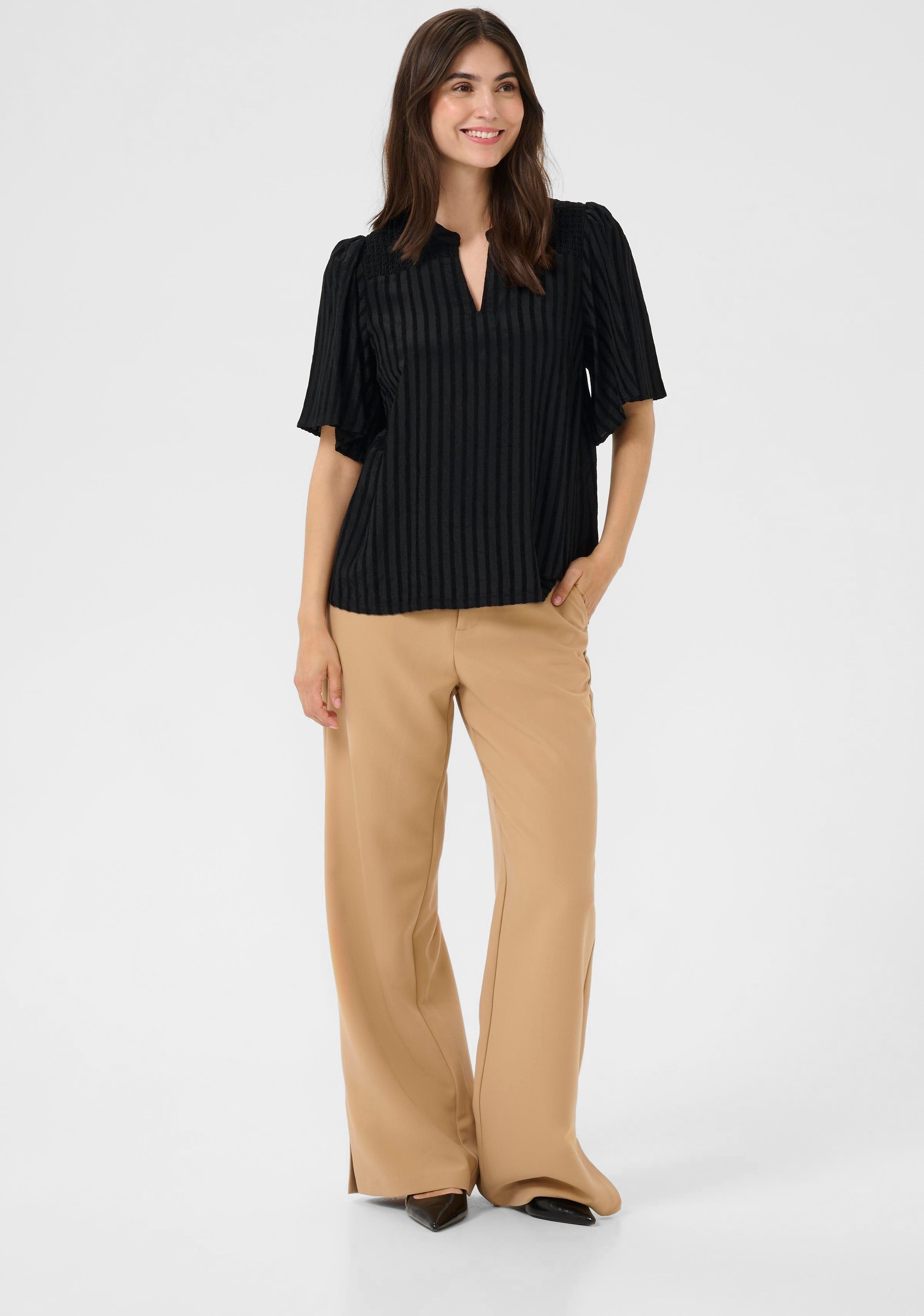 Kurzarm-Bluse CUchenitha Feminine black